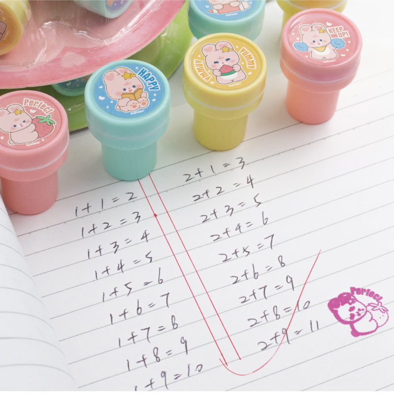 GATORO 6 pcs Cartoon Pattern Stamps | Suction Card Set