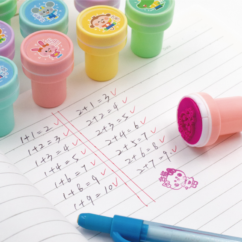 GATORO 10 pcs Cartoon Pattern Stamps | Suction Card Set