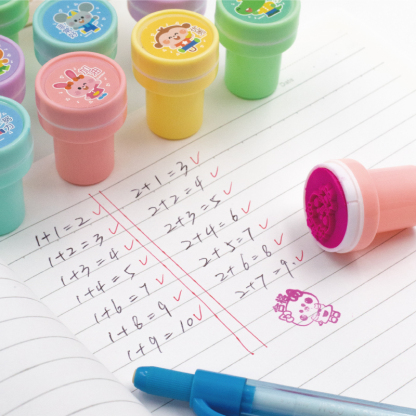 GATORO 10 pcs Cartoon Pattern Stamps | Suction Card Set