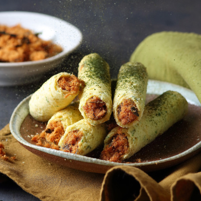 Travel Box- Seaweed Pork Floss Egg Roll (8 packs/with gift bag)