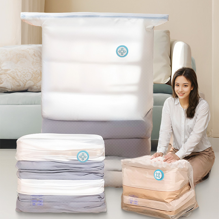 เสื้อผ้า รองเท้า และกระเป๋า