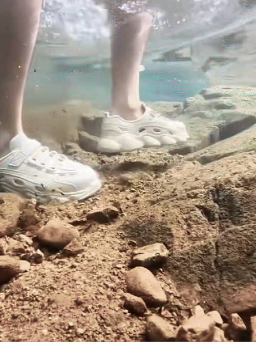 男女同款一體成型溯溪鞋