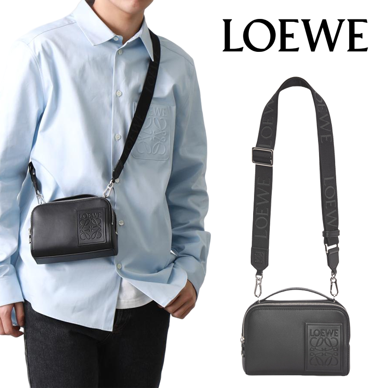 ロエベ カメラ クロスボディバッグ ミニ　サテンカーフ　ブラック LOEWE】カメラ クロスボディバッグ ミニ サテンカーフ (LOEWE