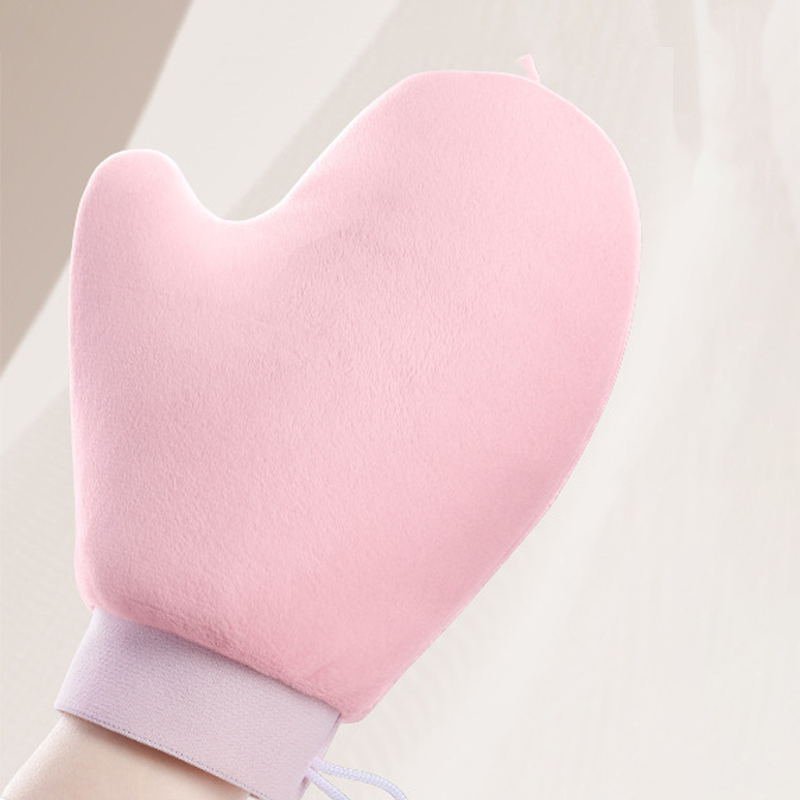 不想臉和脖子身體有色差買這個手套，塗身體素顏霜太方便了！