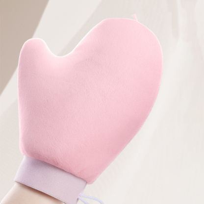 不想臉和脖子身體有色差買這個手套，塗身體素顏霜太方便了！