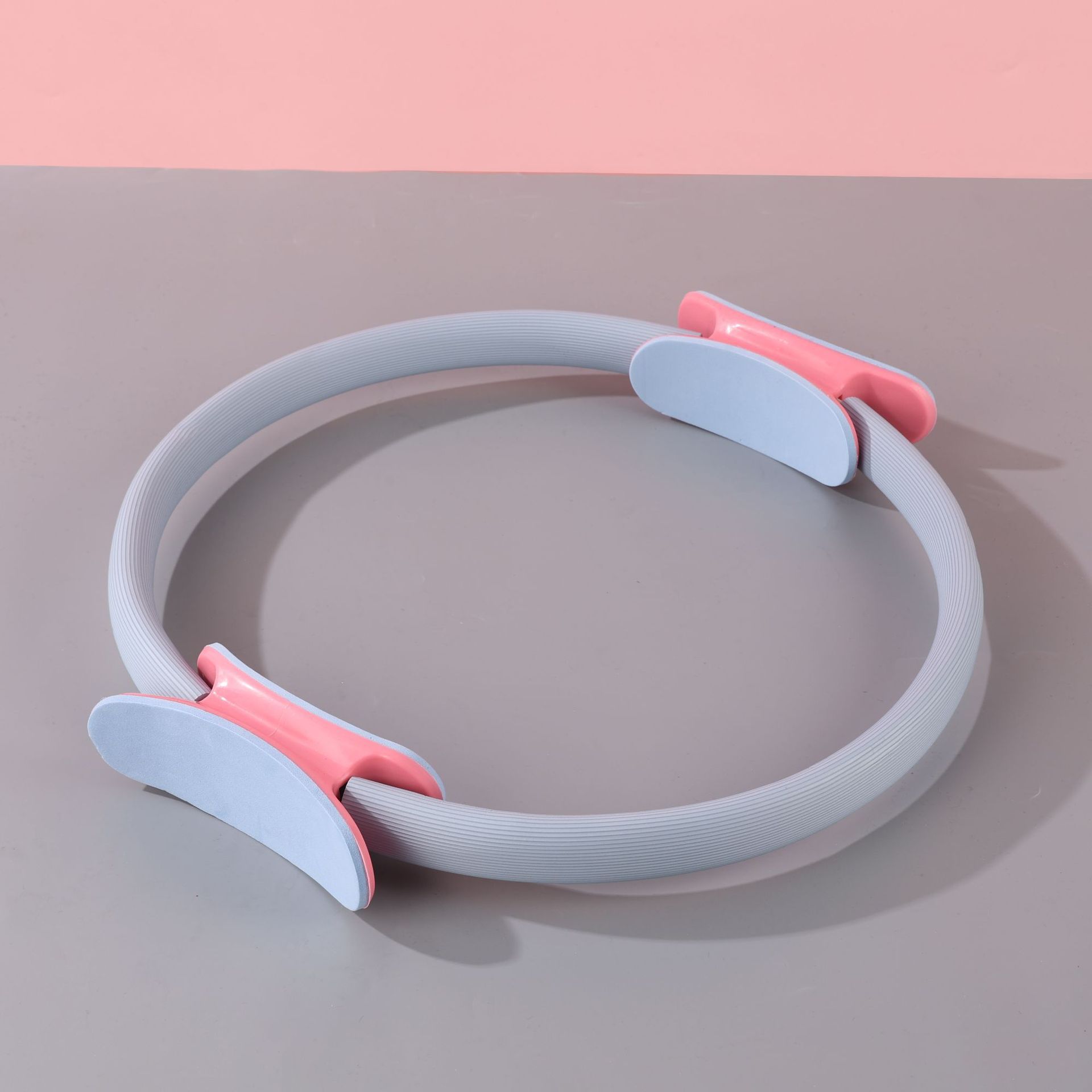 英國專業運動品牌！復健專家與醫師力薦居家抗阻圈，專為中老年人設計，鋼化玻璃纖維內芯 + 泡棉把手安全親膚