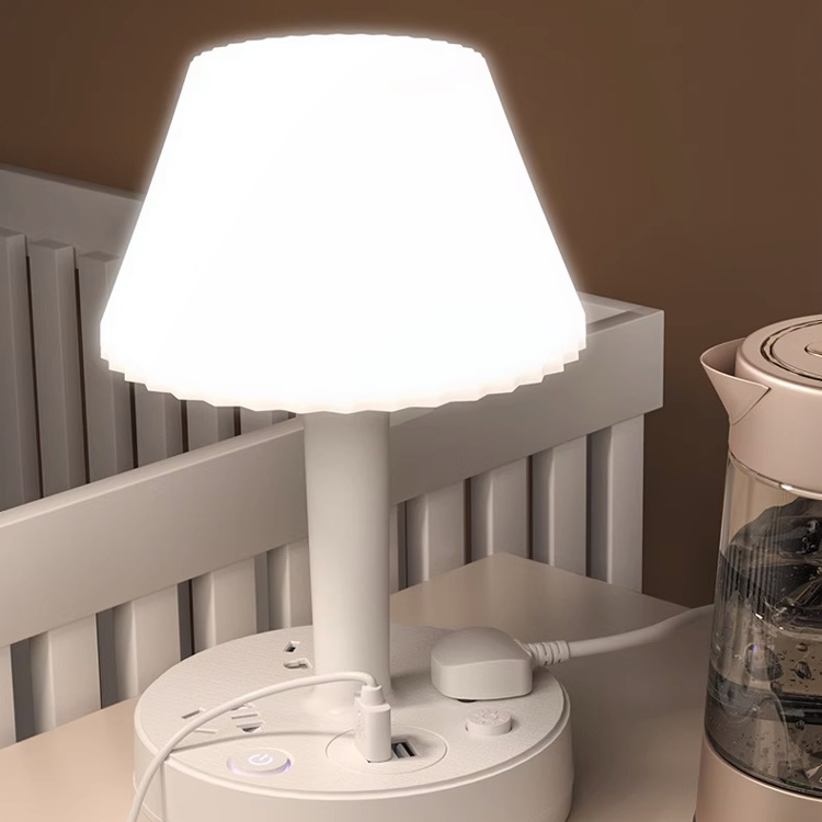 創意多功能轉換插座檯燈