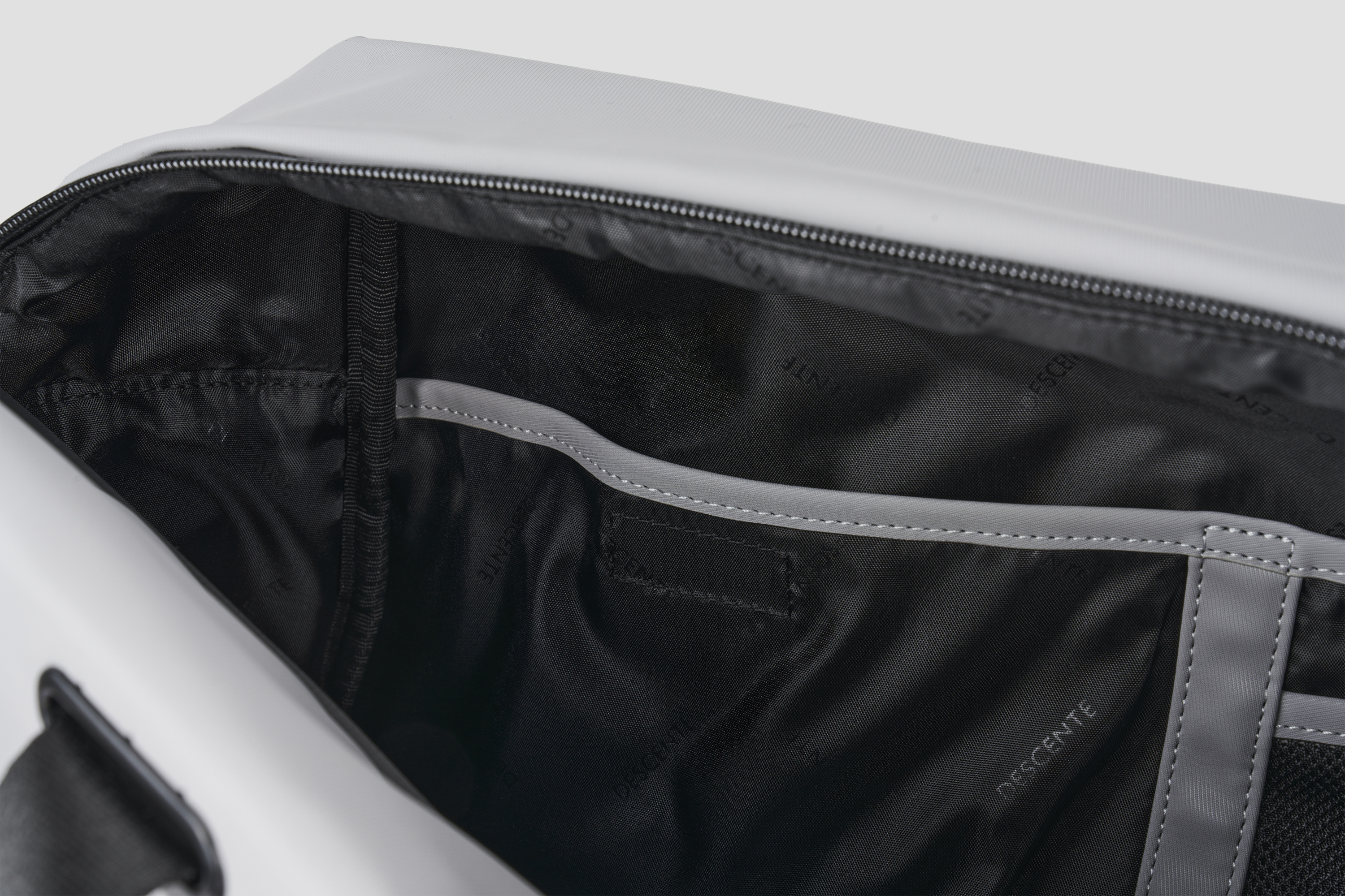 MOVE PACK Men Carrying a shoulder bag-Descente SG