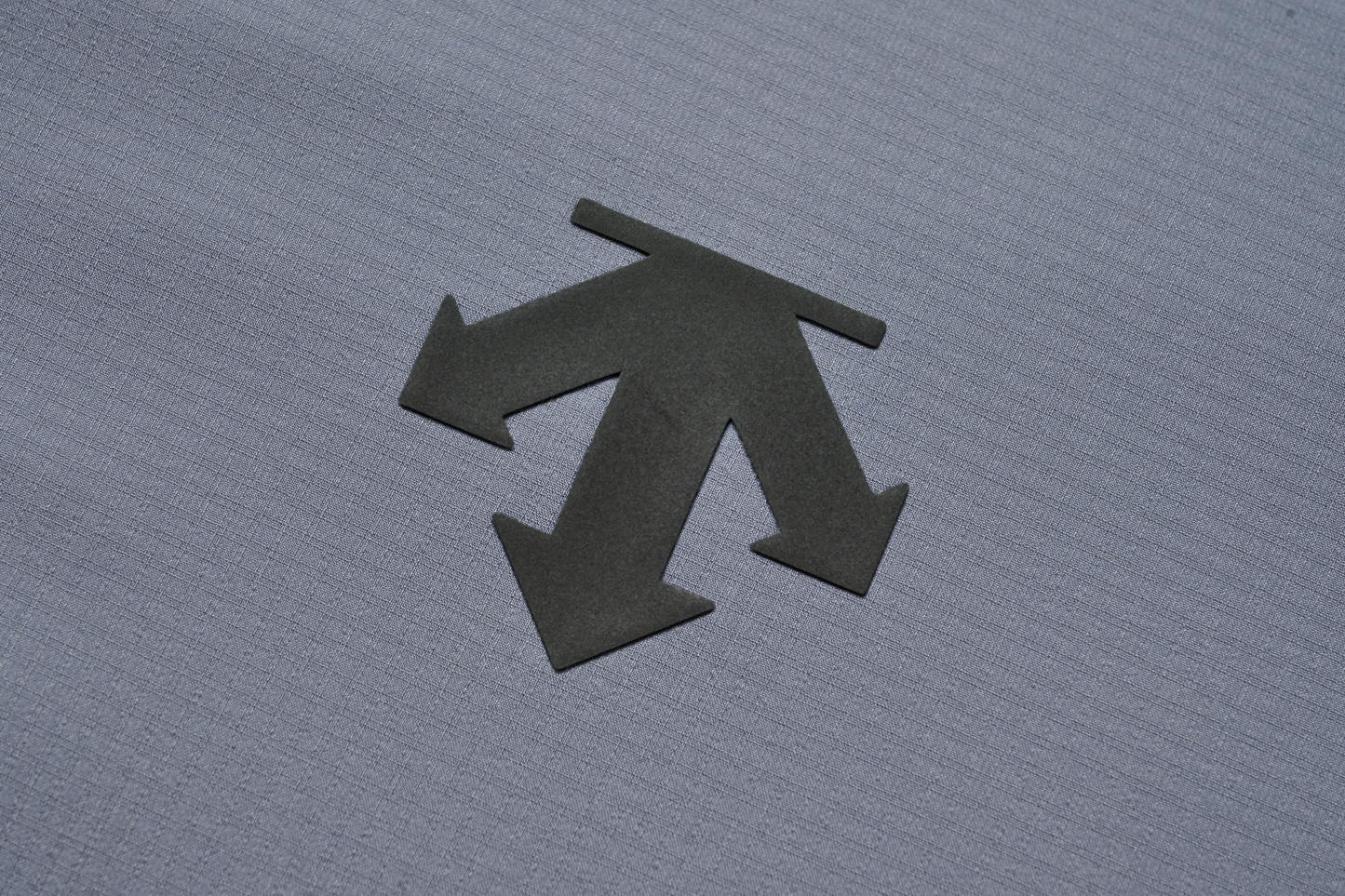 RUNNING Men Woven Jacket-Descente SG