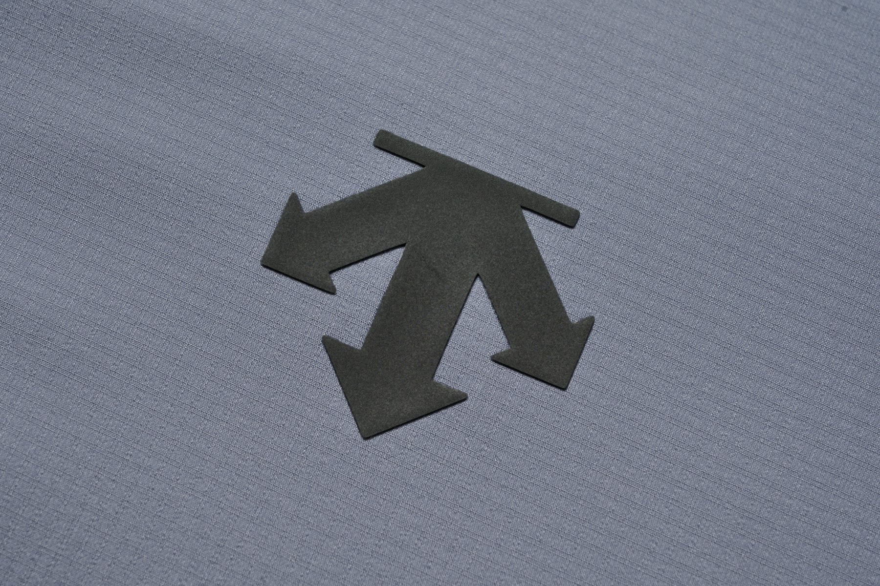 RUNNING Men Woven Jacket-Descente SG