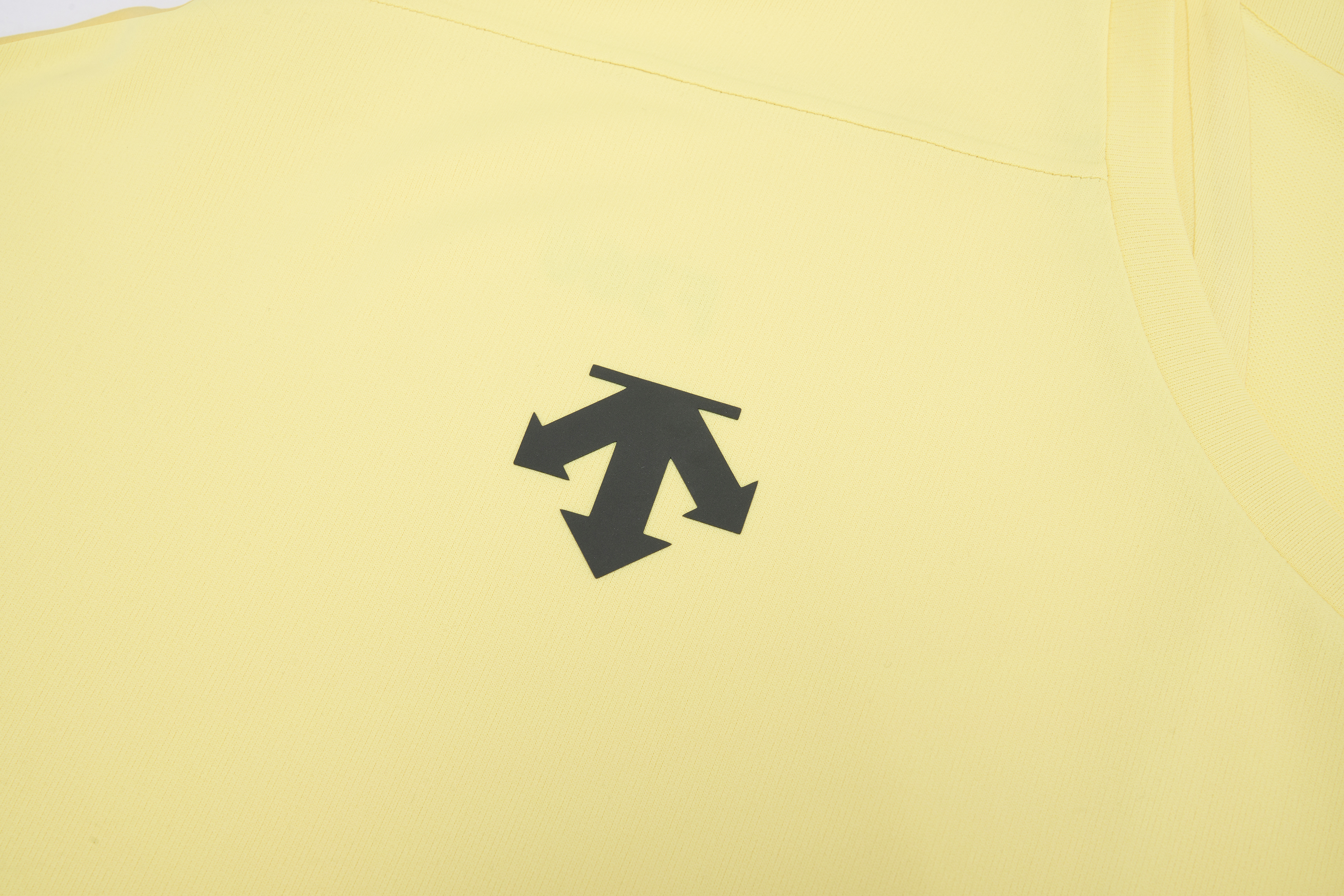 RUNNING MEN RUNNING SHORT SLEEVE T-SHIRT