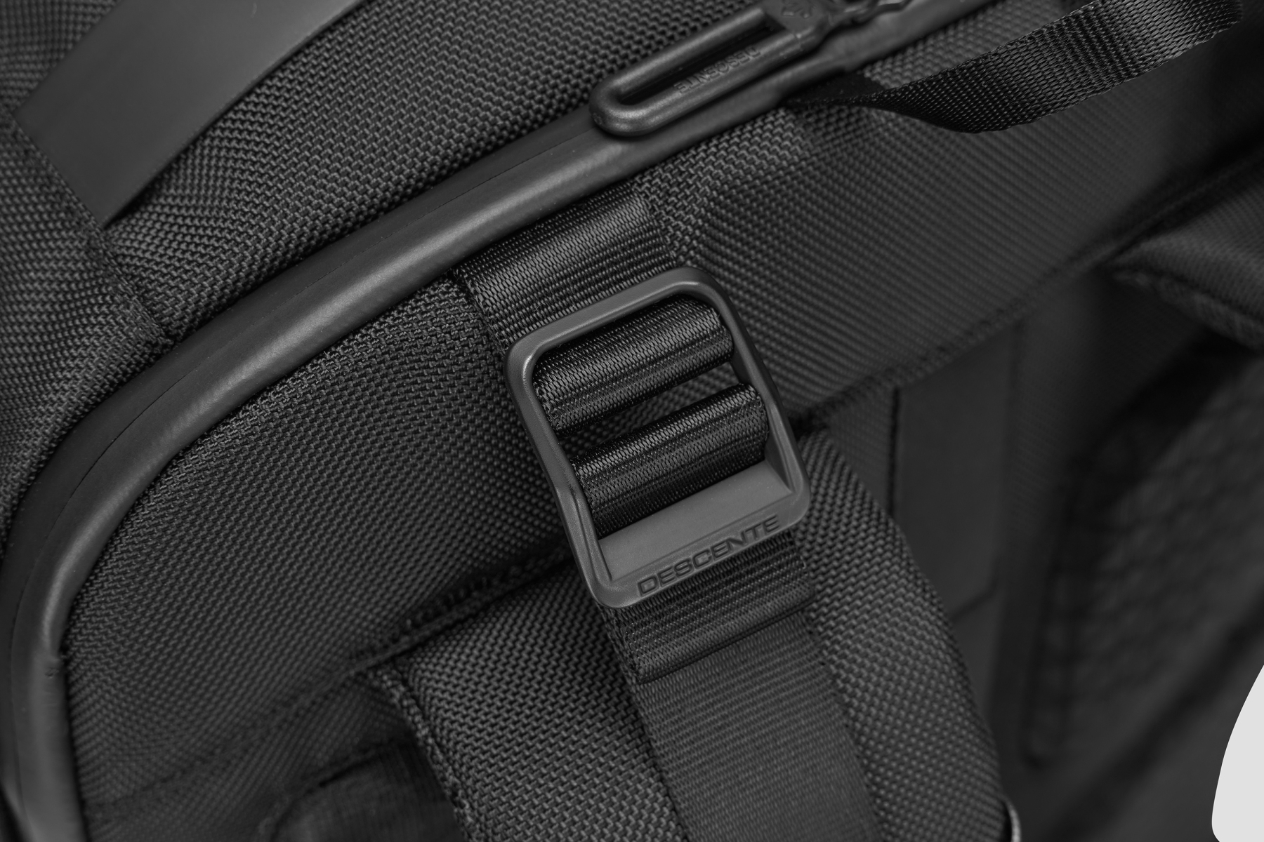 MOVE PACK Unisex Backpack-Descente SG