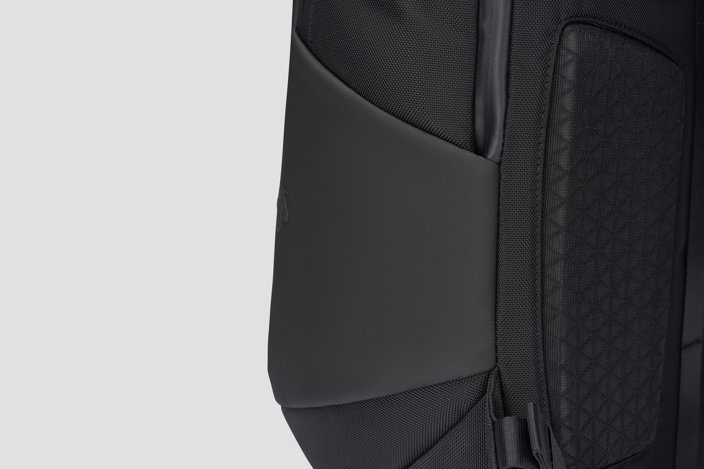 MOVE PACK Unisex Backpack-Descente SG