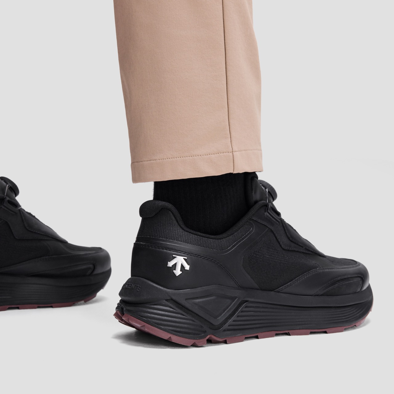 Men's Dualis Wire Sneakers