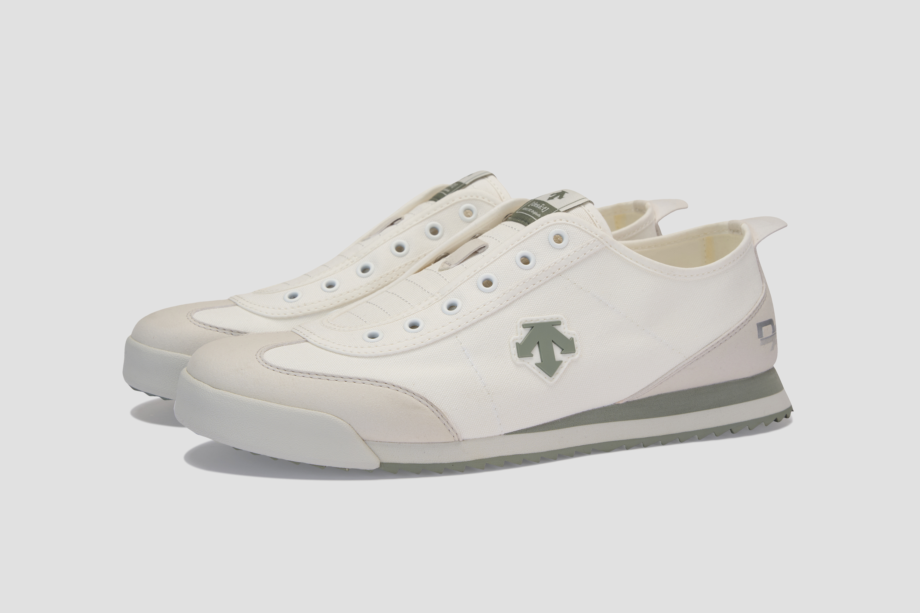 CHRON Series Slip-On Casual Sneakers