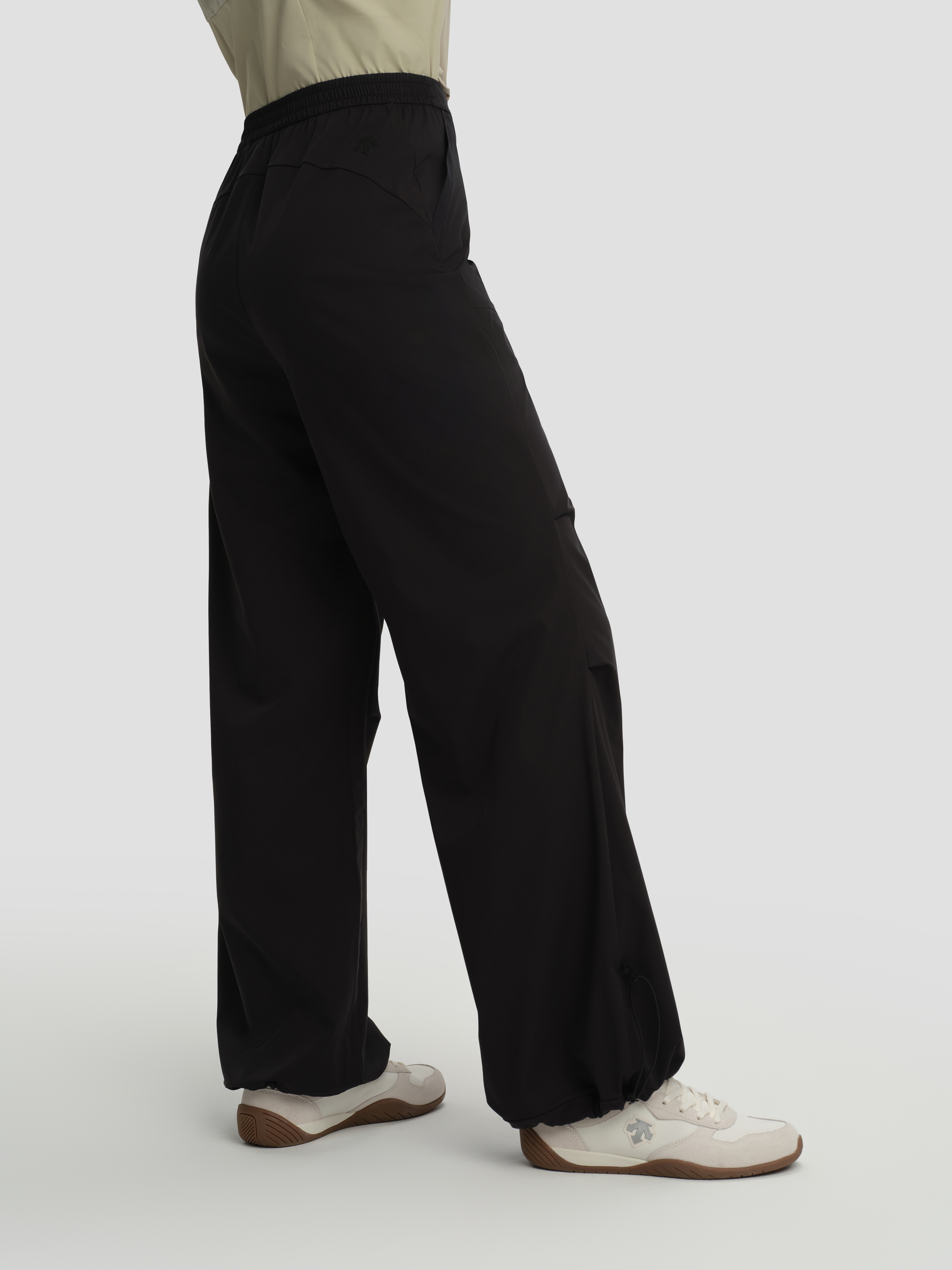 WOMEN'S STUDIO WOVEN PANTS
