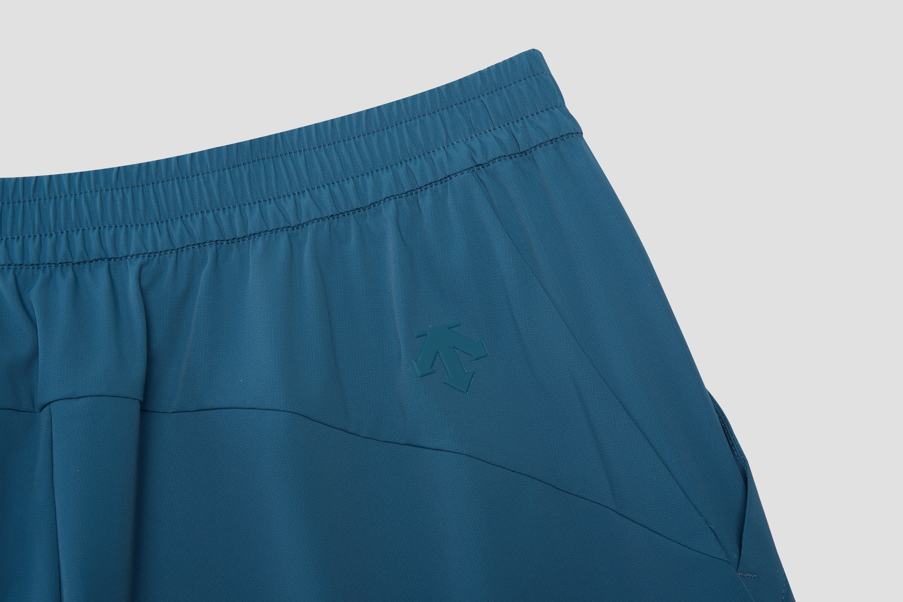 WOMEN'S STUDIO WOVEN PANTS