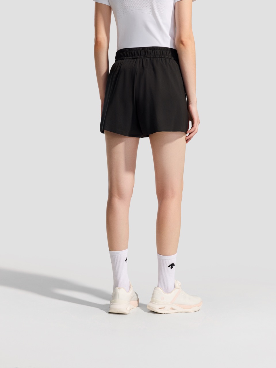 WOMEN'S TRAINING Woven Shorts