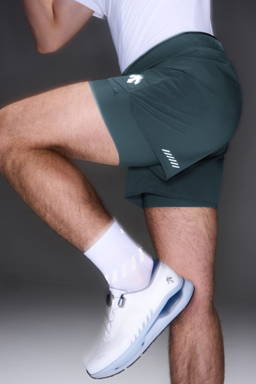 Men's Running Water-Repellent UPF50+ Cool-Touch Woven Shorts
