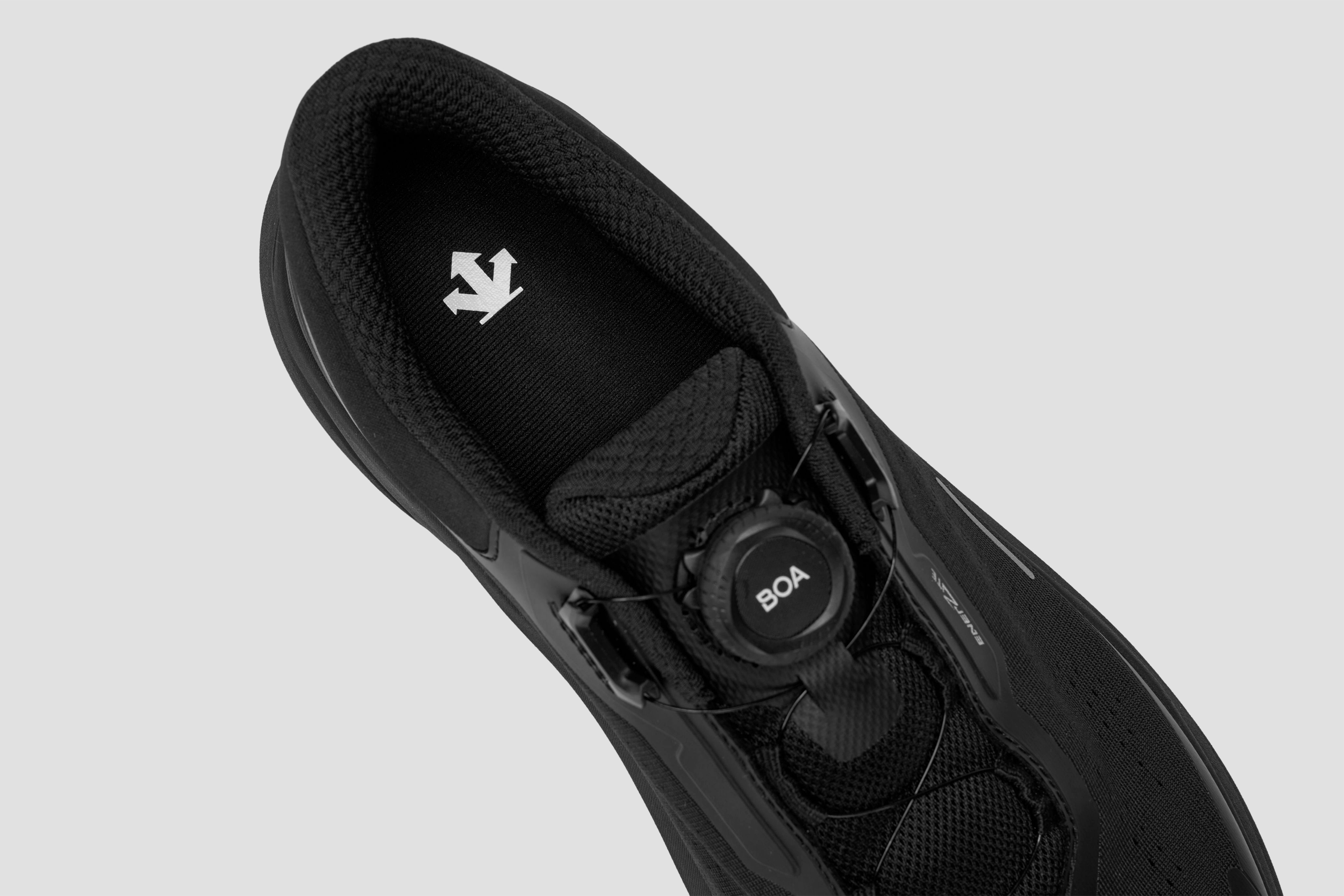 Men's Running LAVITATE 4.0 WIRE