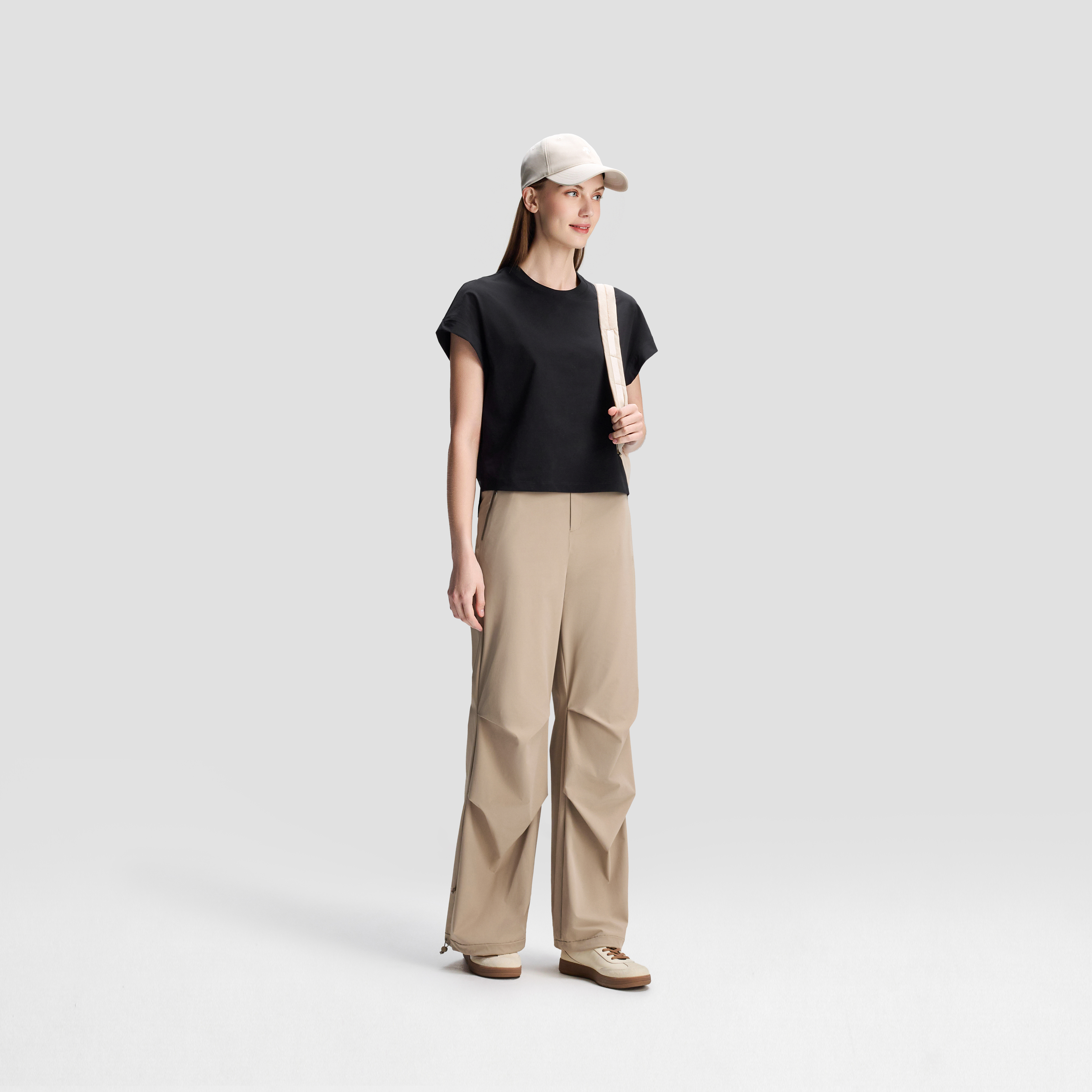 Women's Studio Woven Sports Pants