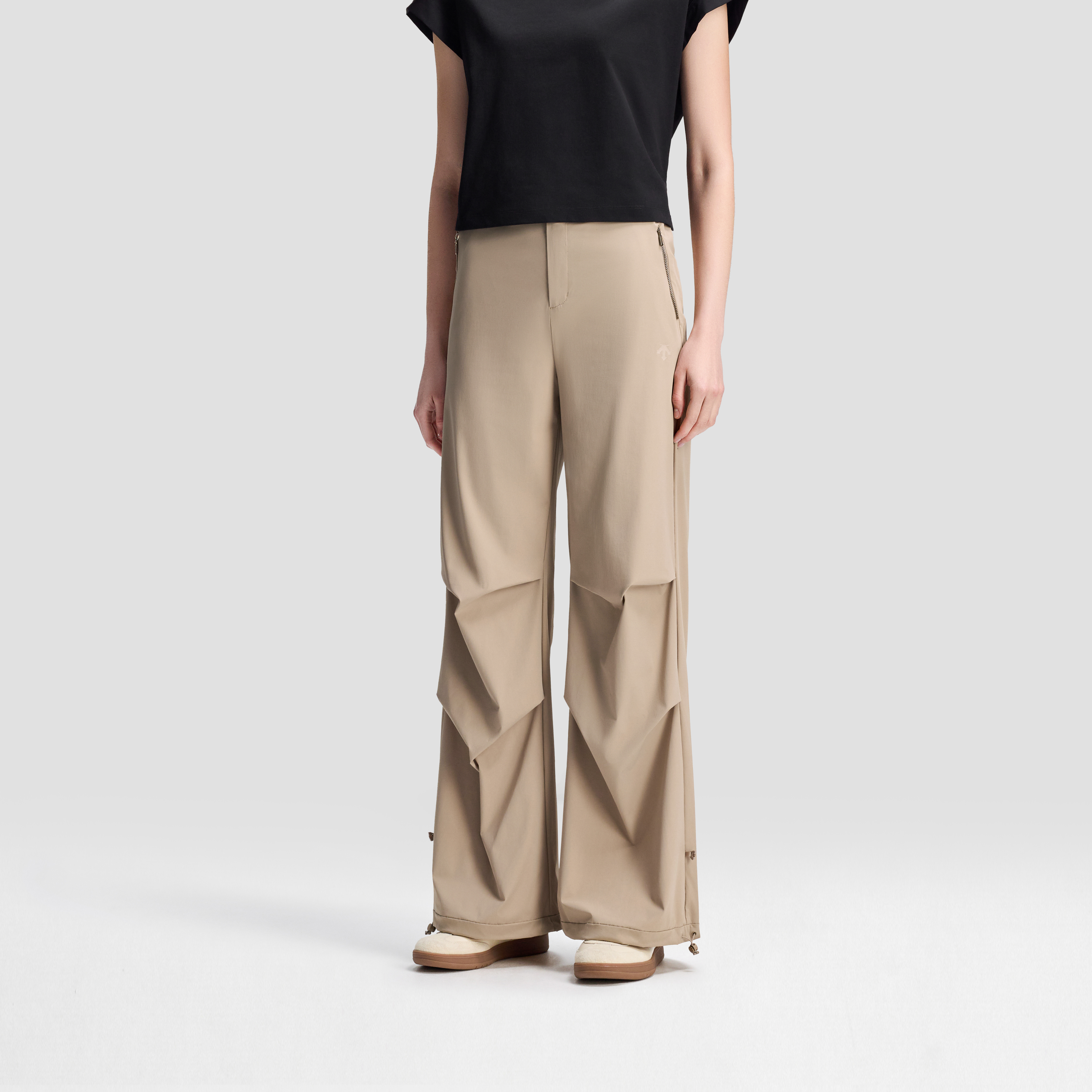 Women's Studio Woven Sports Pants