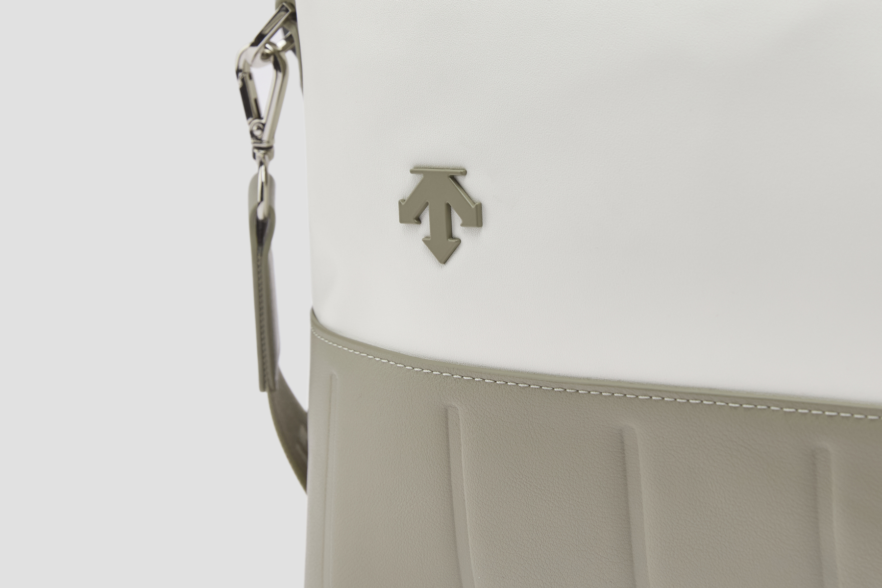 GOLF FIELD Shoulder Bag-Descente SG