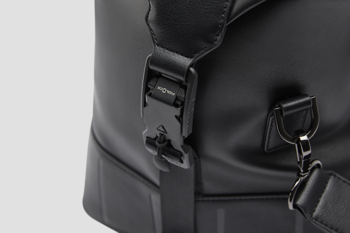 GOLF FIELD Shoulder Bag-Descente SG