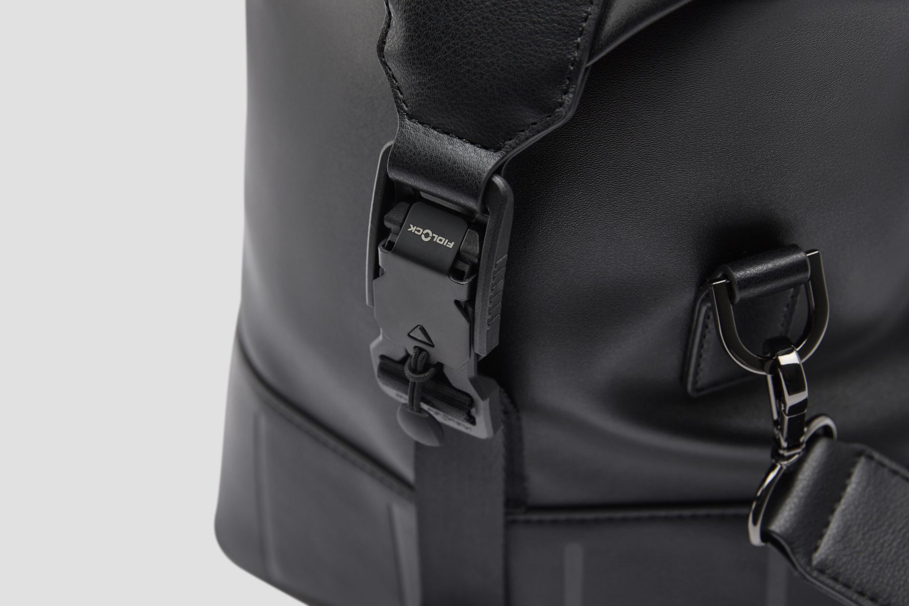 GOLF FIELD Shoulder Bag-Descente SG