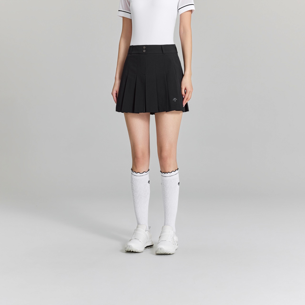 WOMEN'S GOLF Woven Shorts