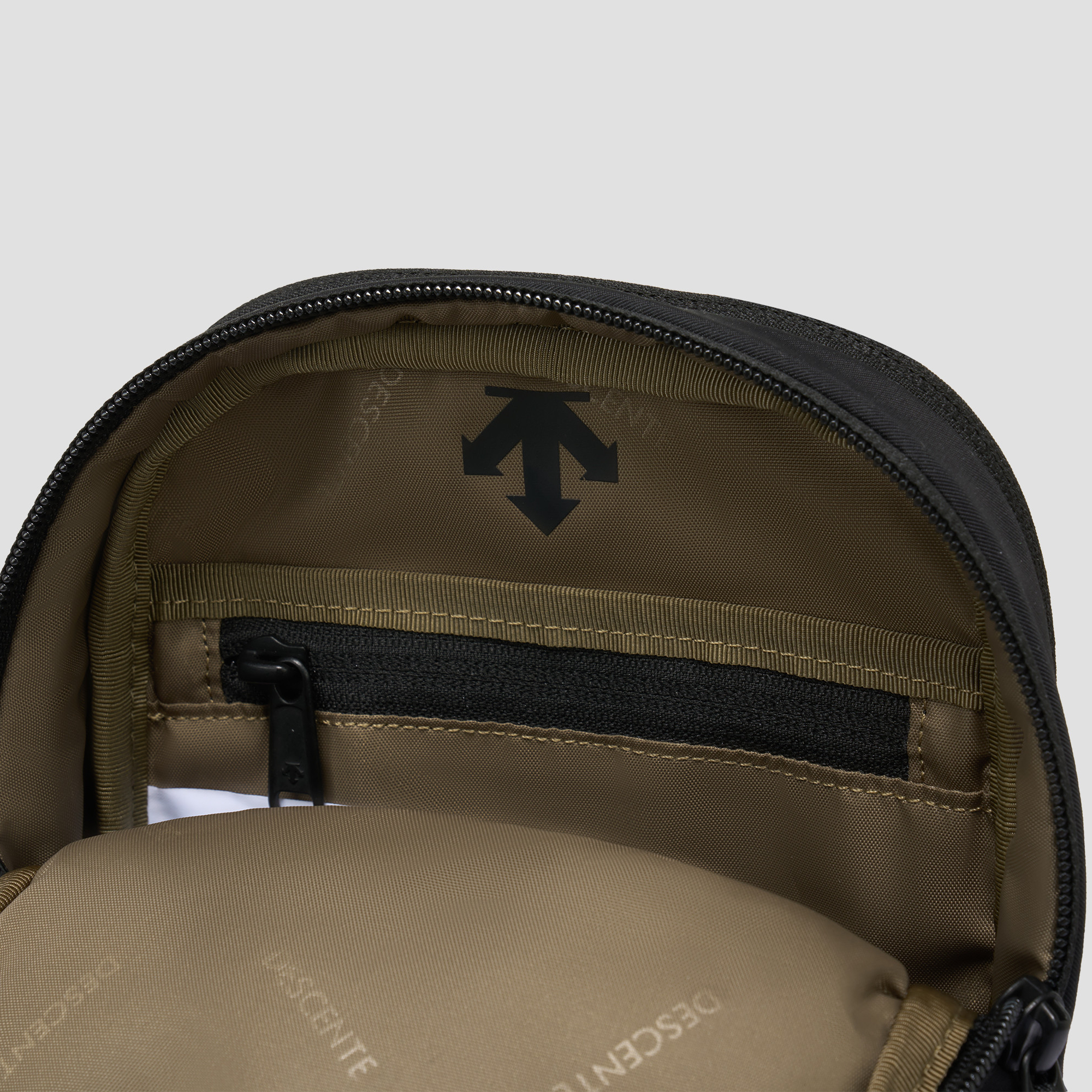 Unisex Move Chest Bag