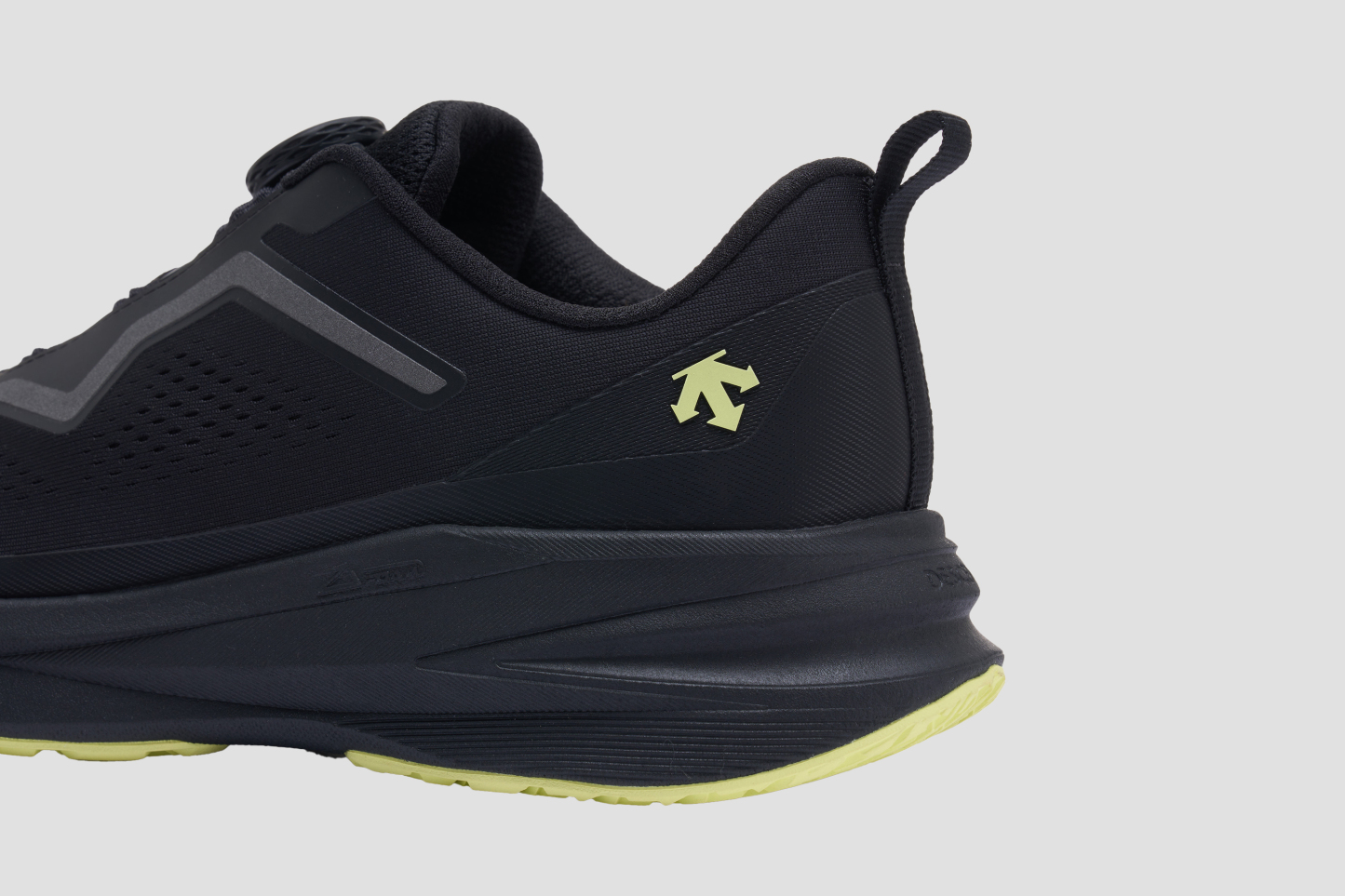 PERFORMANCE Women LAVITATE AIR WIRE 3.0