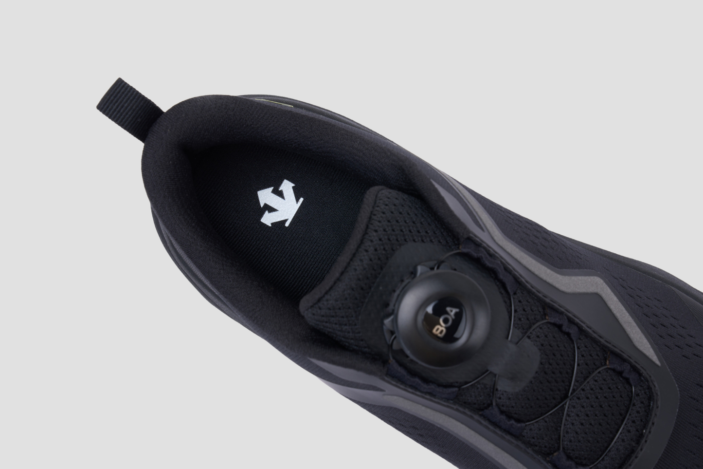 PERFORMANCE Women LAVITATE AIR WIRE 3.0