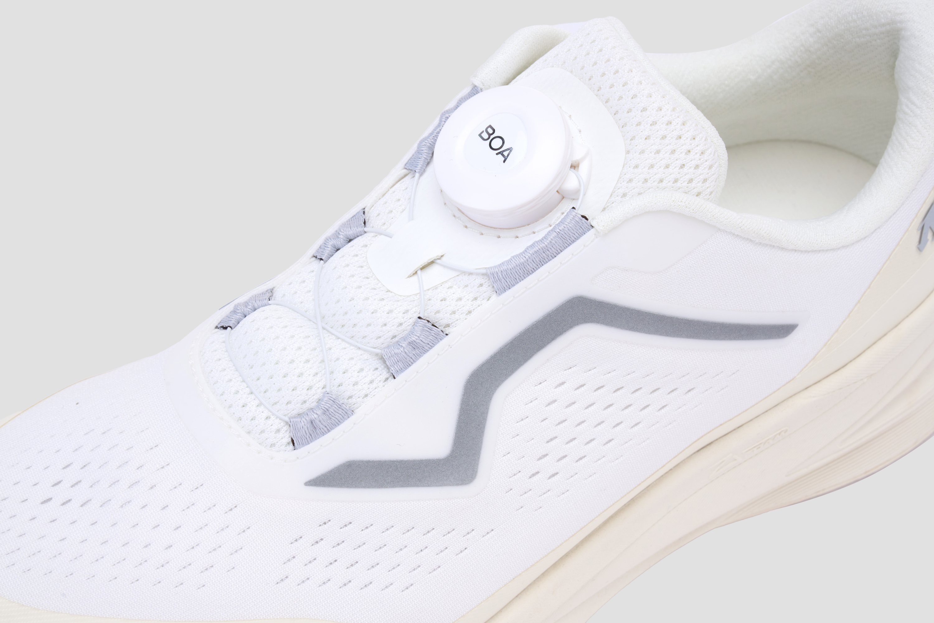 PERFORMANCE Women LAVITATE AIR WIRE 3.0