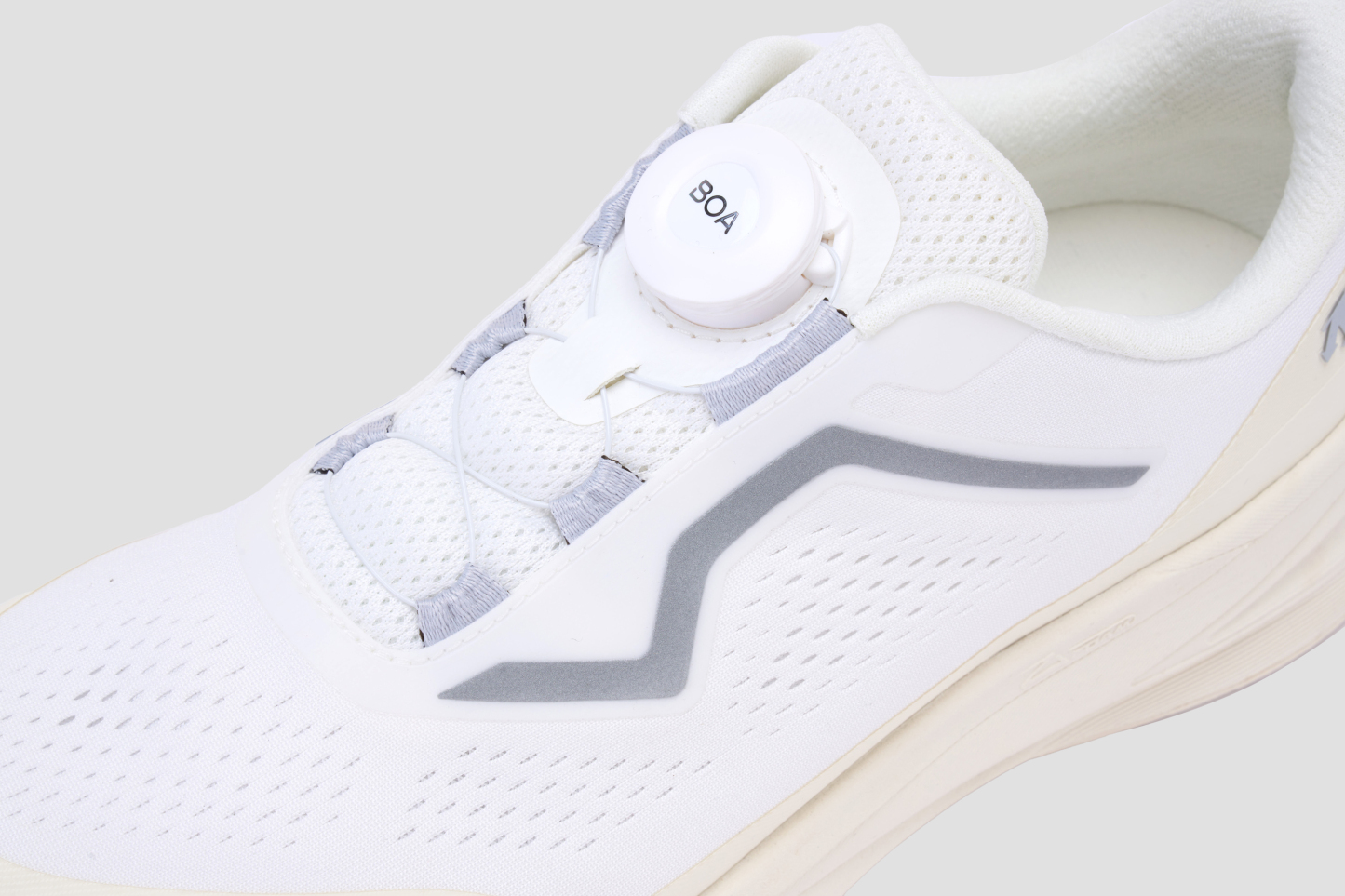 PERFORMANCE Women LAVITATE AIR WIRE 3.0