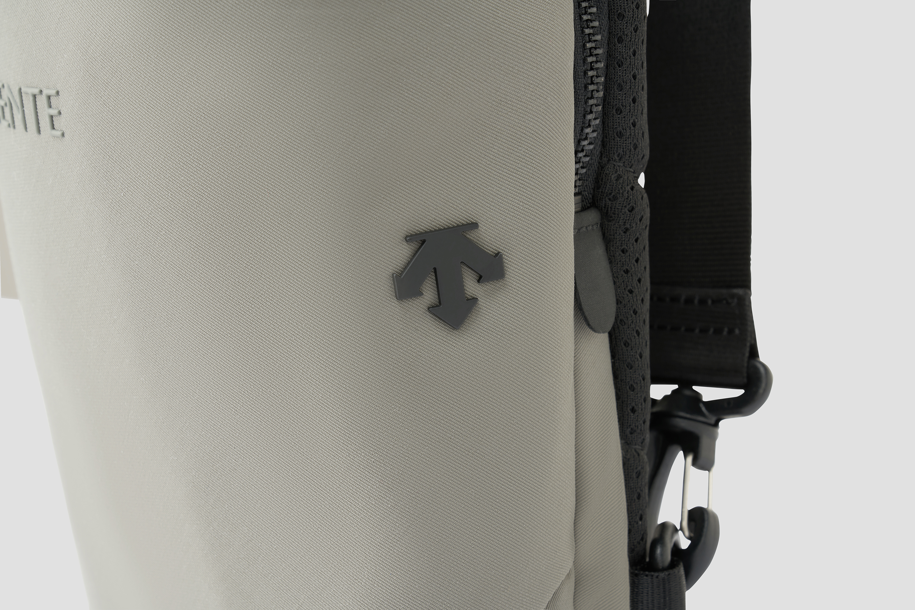 Move Pack Chest Bag