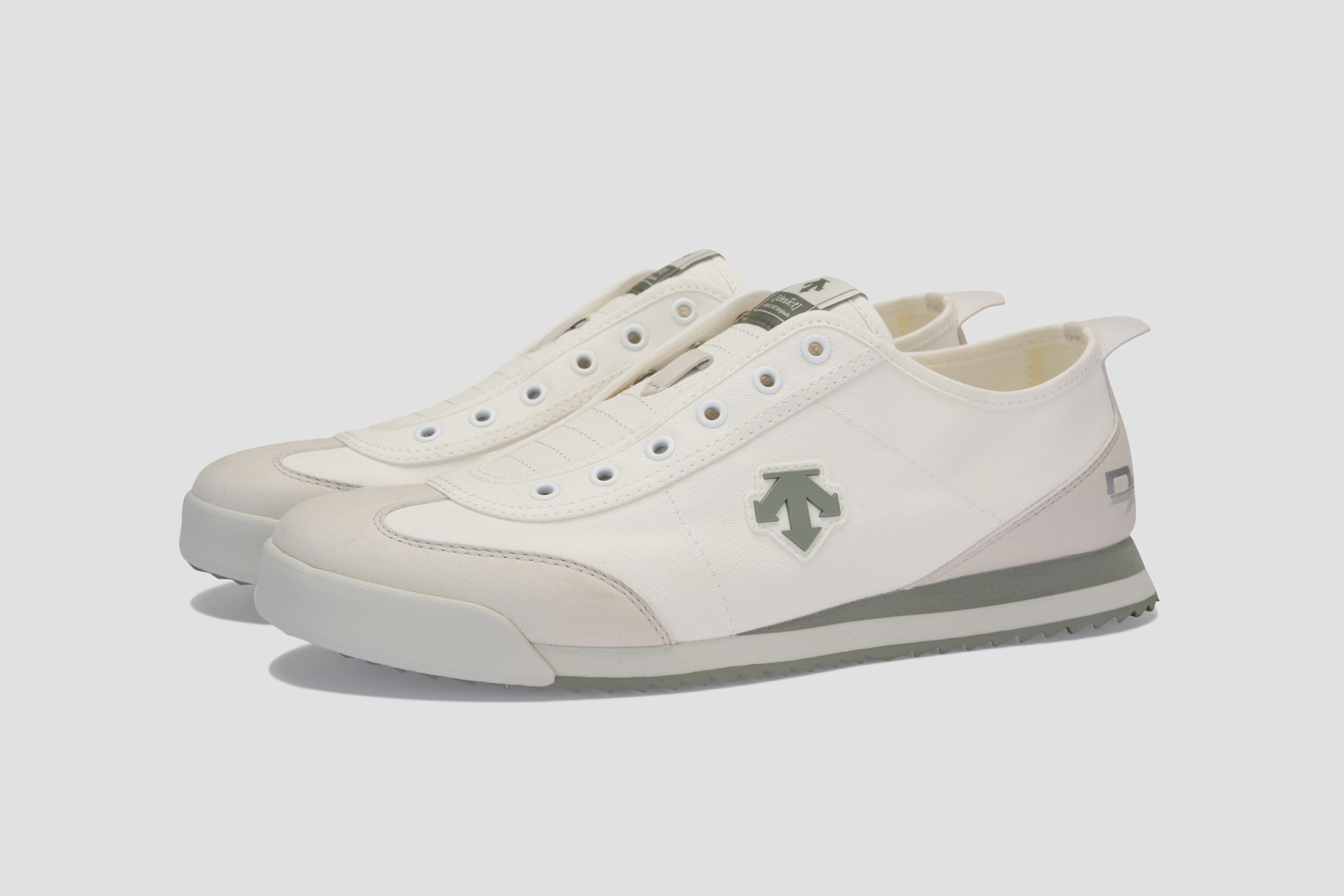 MEN'S CHRON Series Slip-On Casual Sneakers