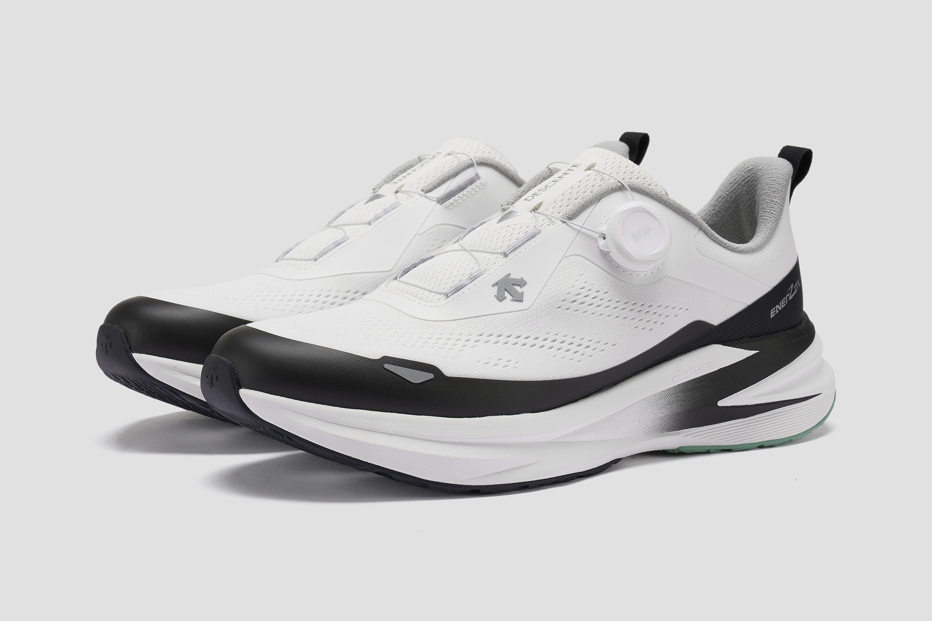 MEN'S RUNNING Series LAVITATE 3.0 WIRE Running Shoes