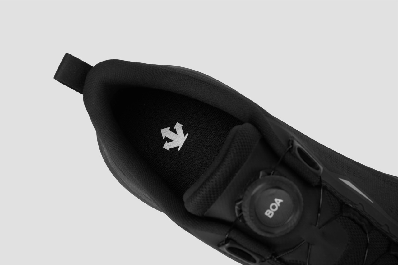 Men's Running Ease Air Wire