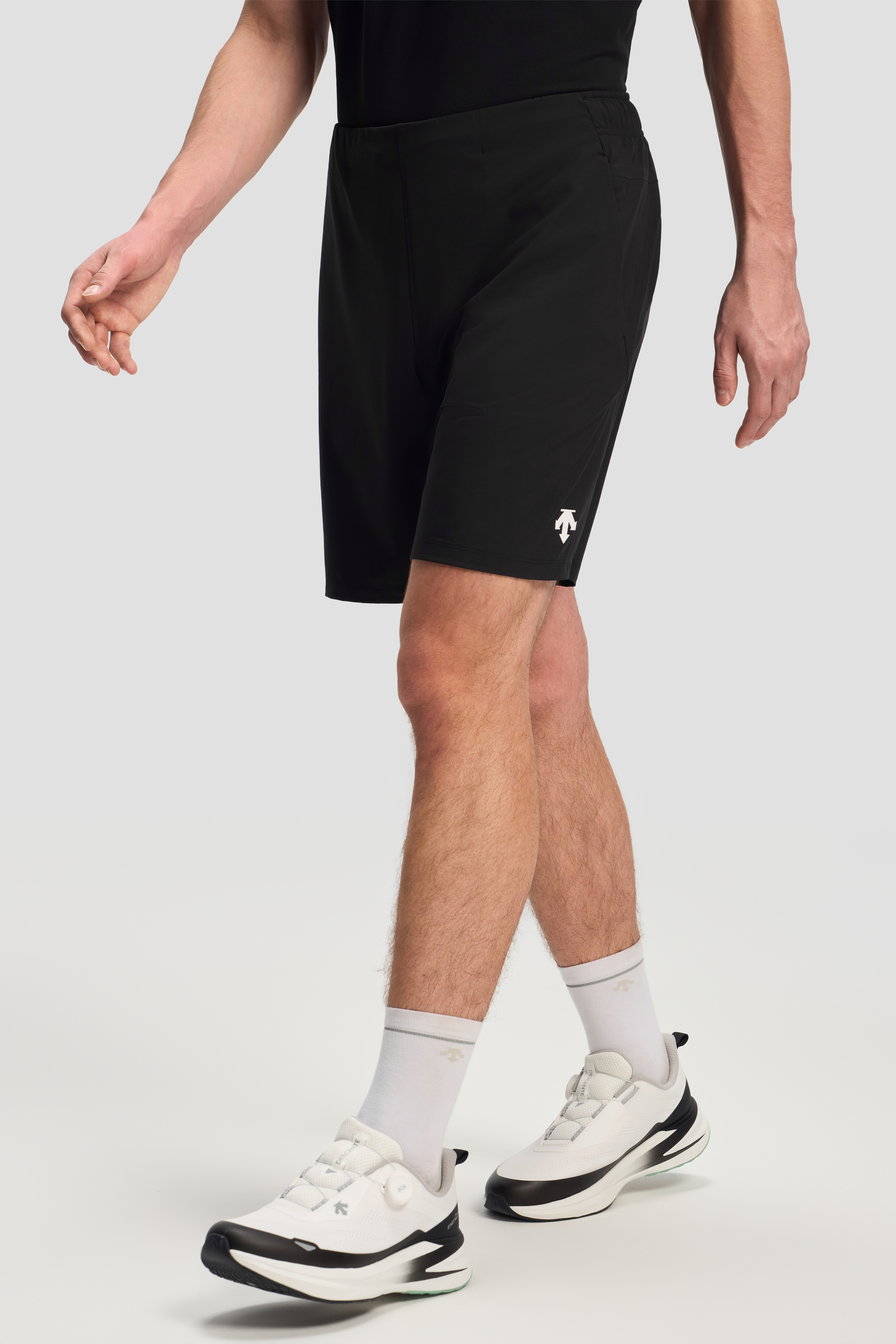 TRAINING Men Woven Shorts