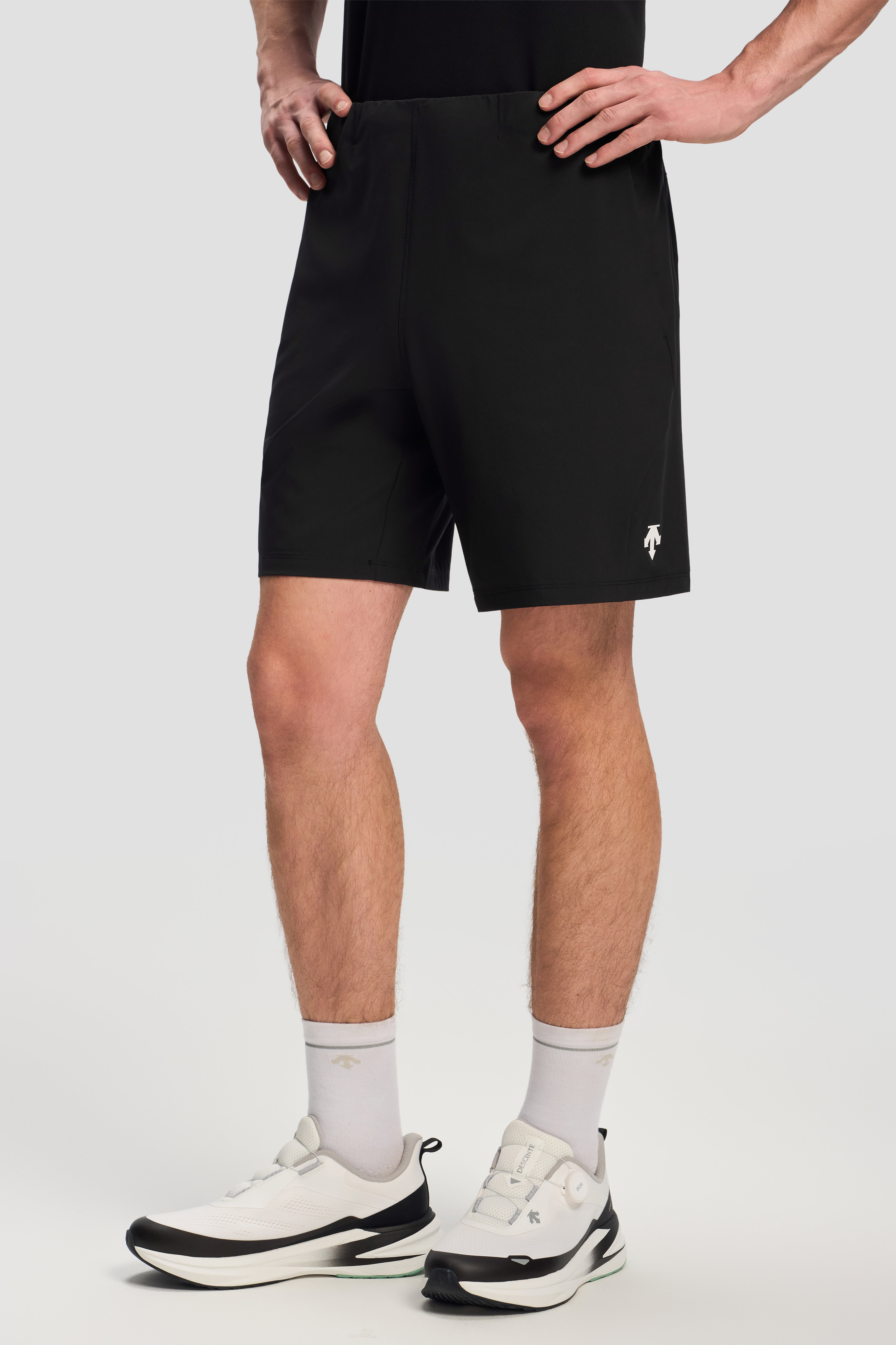 TRAINING Men Woven Shorts
