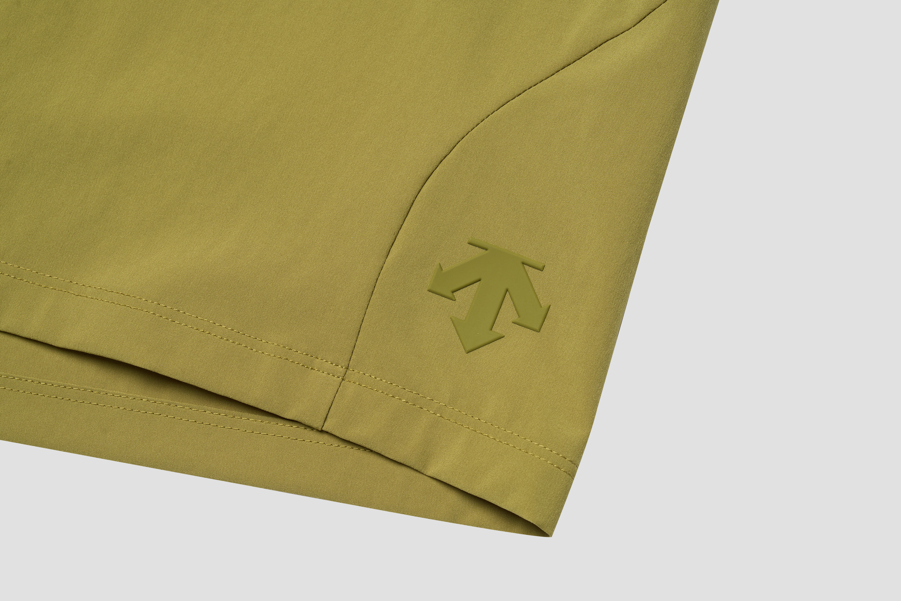TRAINING Men Woven Shorts