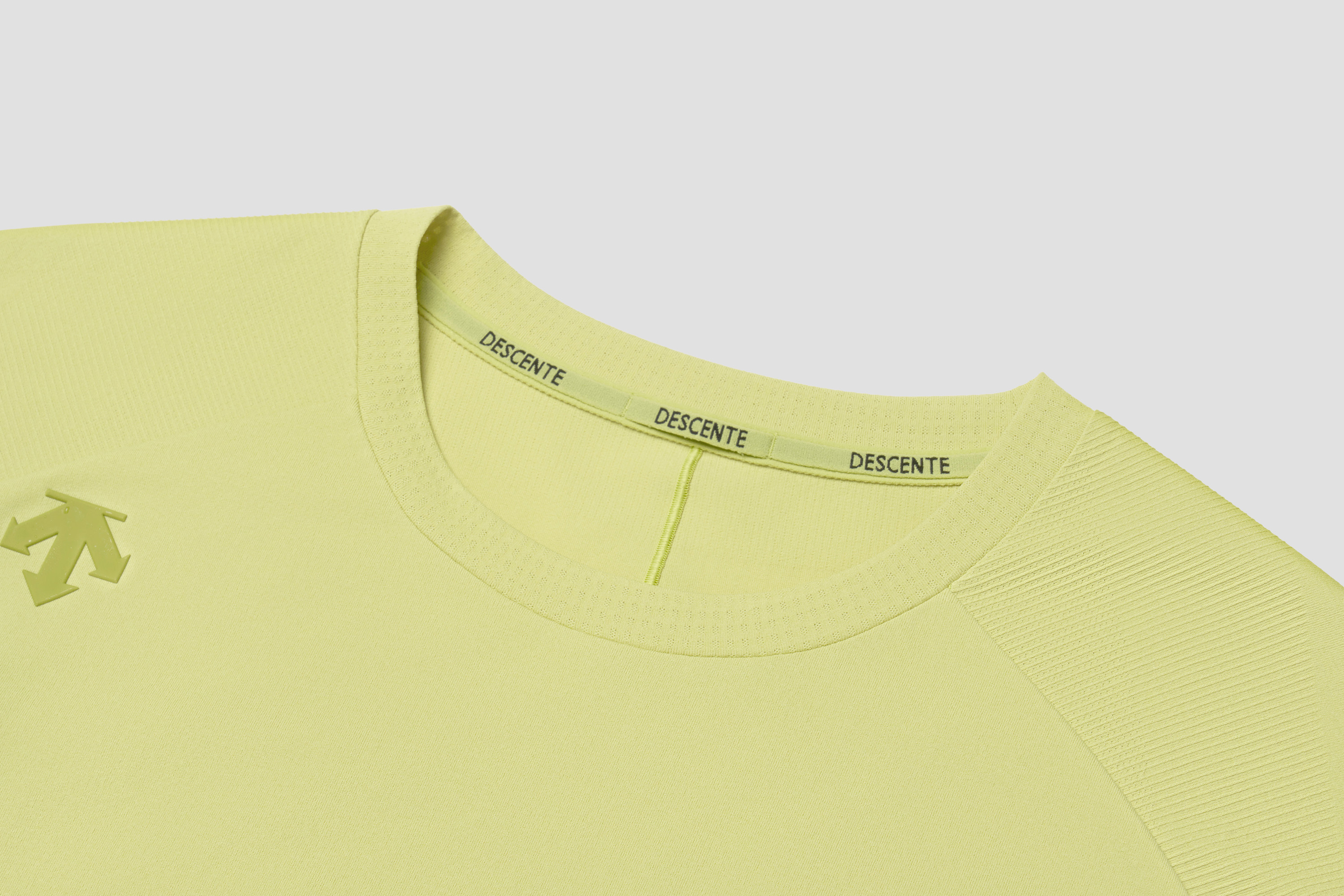 TRAINING Men Short Sleeve Knit T-Shirt