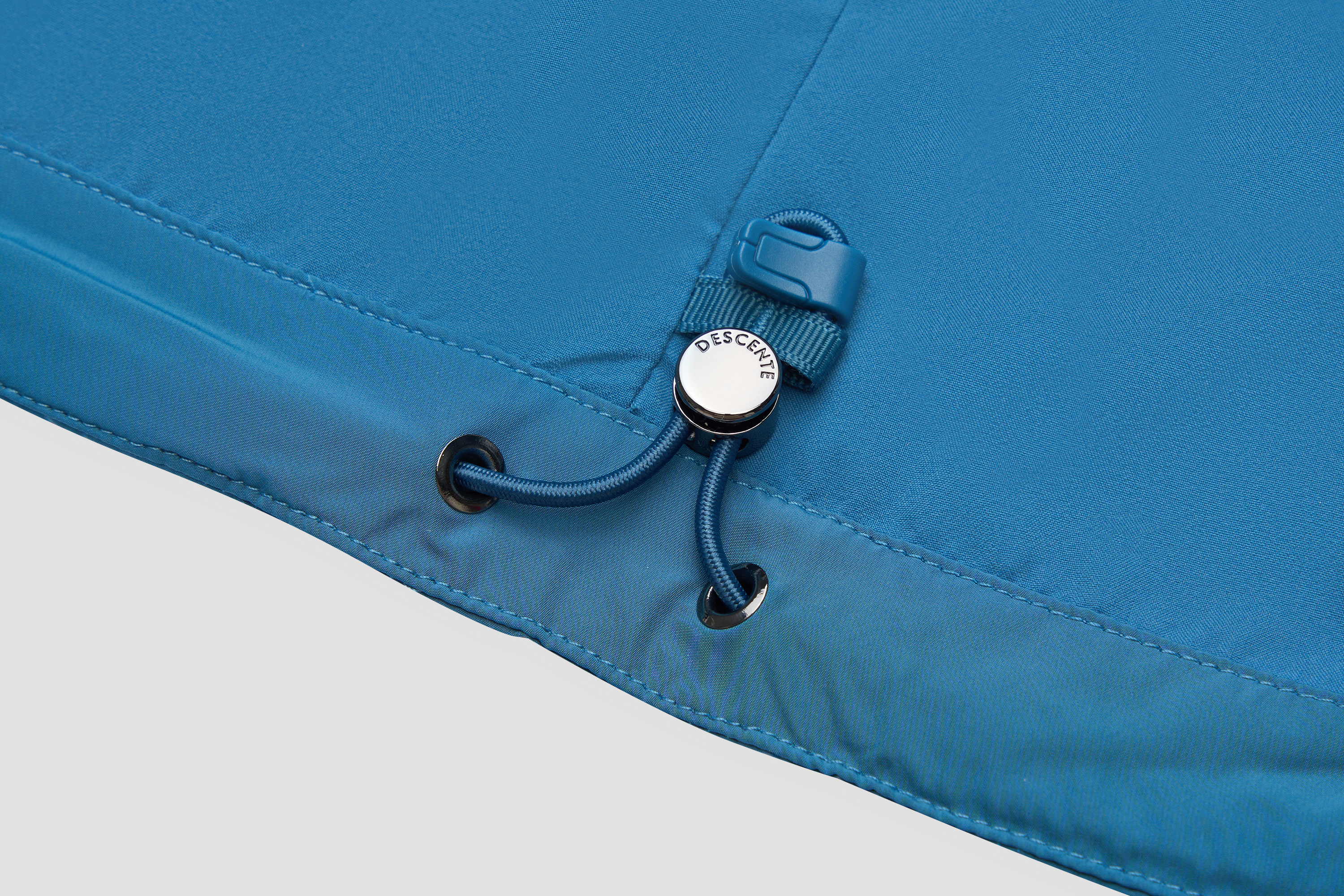 WOMEN'S STUDIO WOVEN VEST