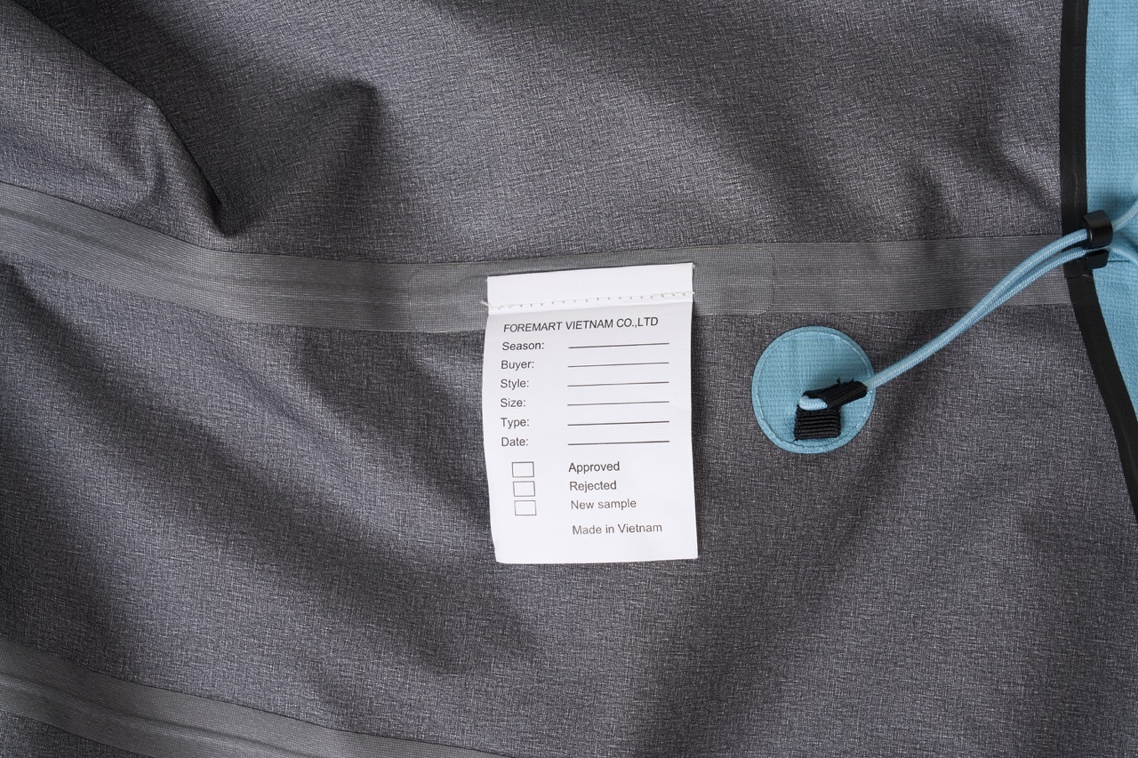 WOVEN AEROLITE SHIELD JACKET