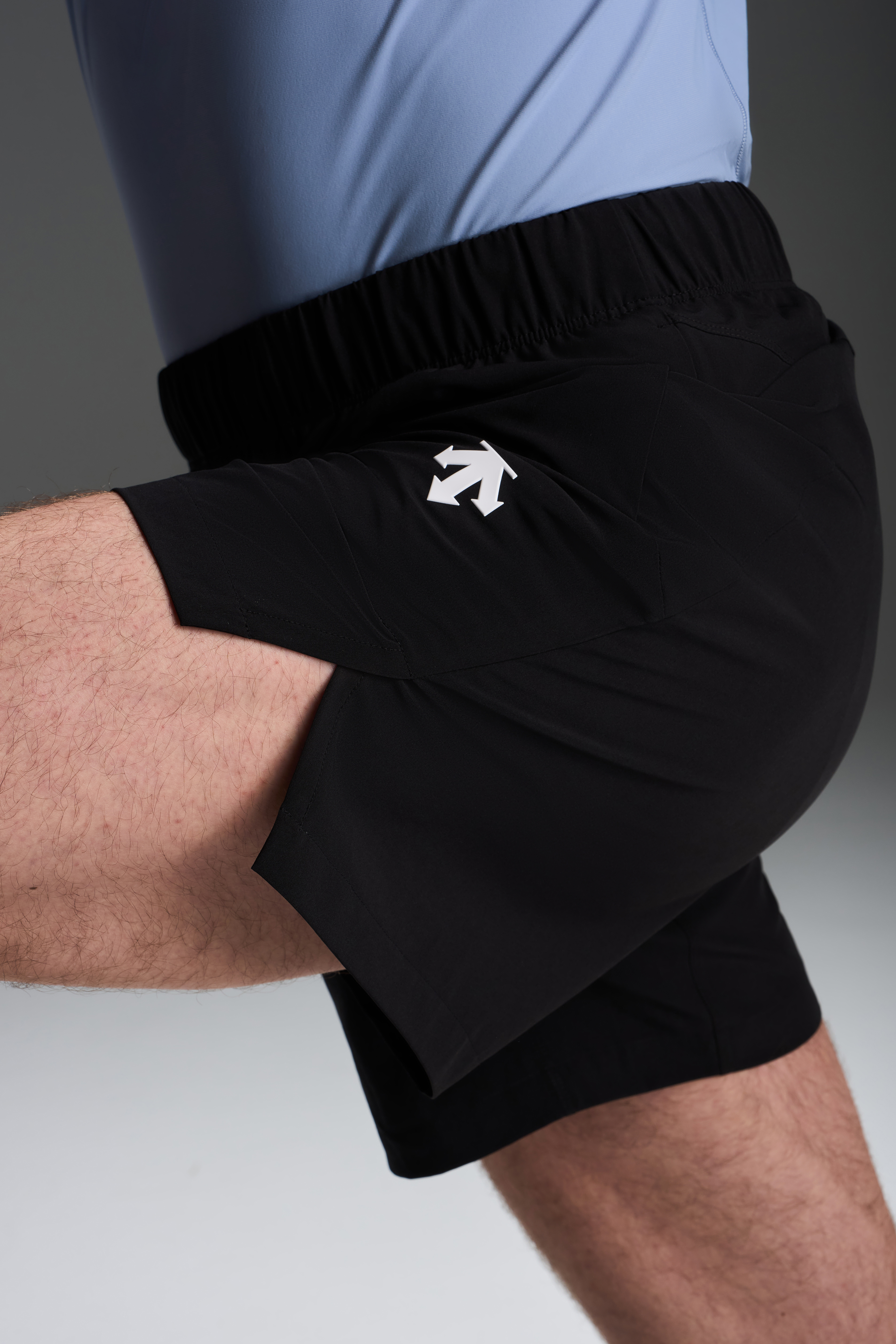 TRAINING Men Woven Shorts