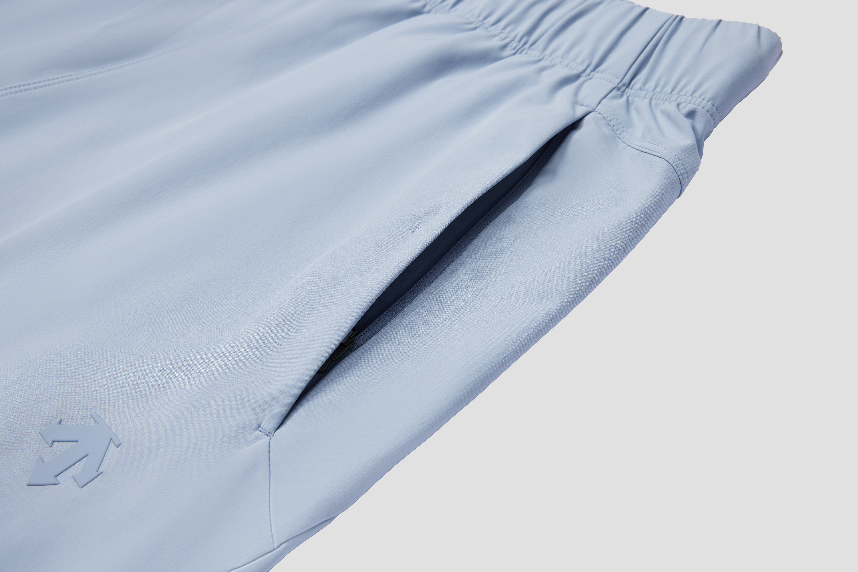 TRAINING Men Woven Shorts