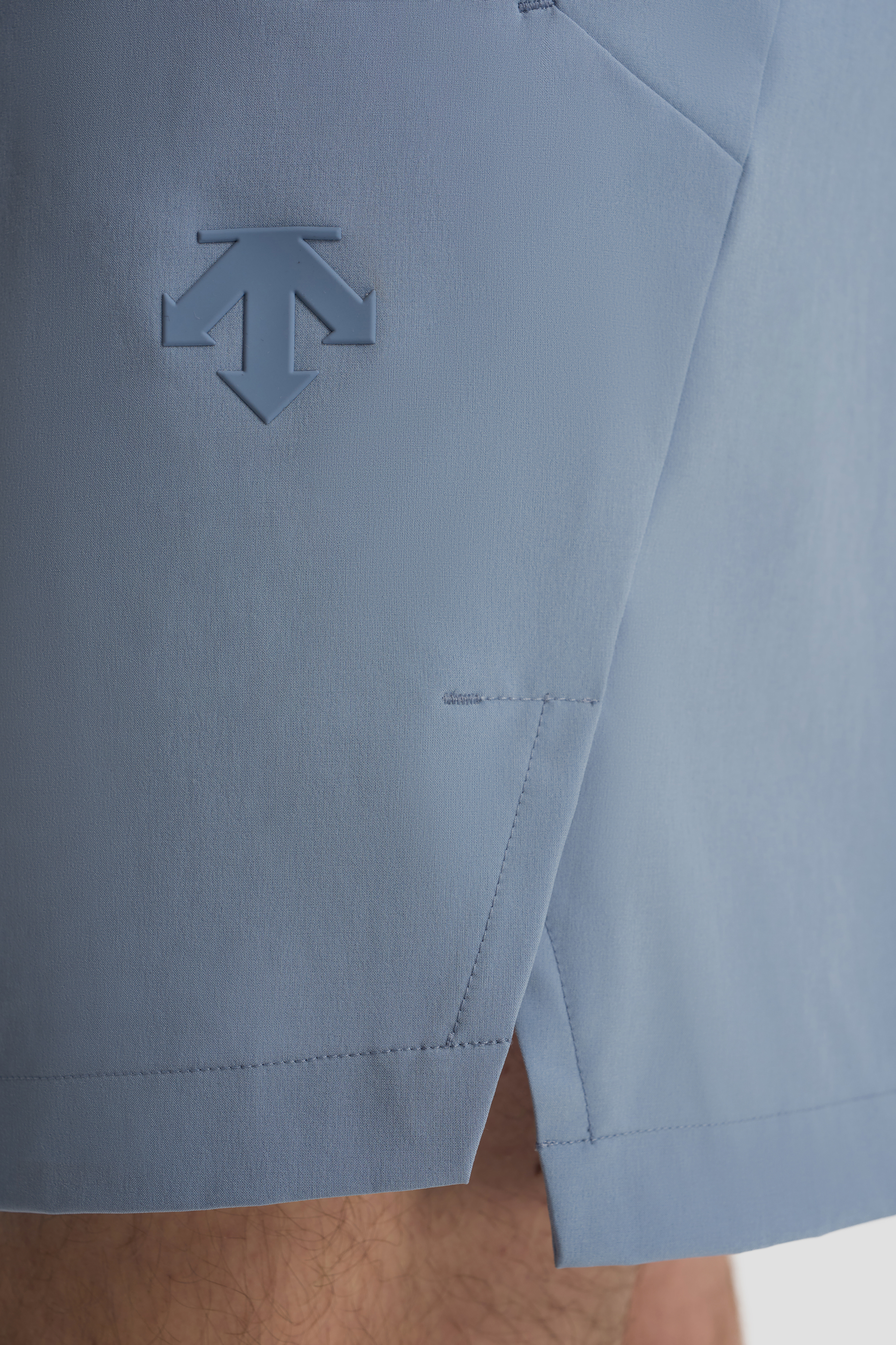 TRAINING Men Woven Shorts