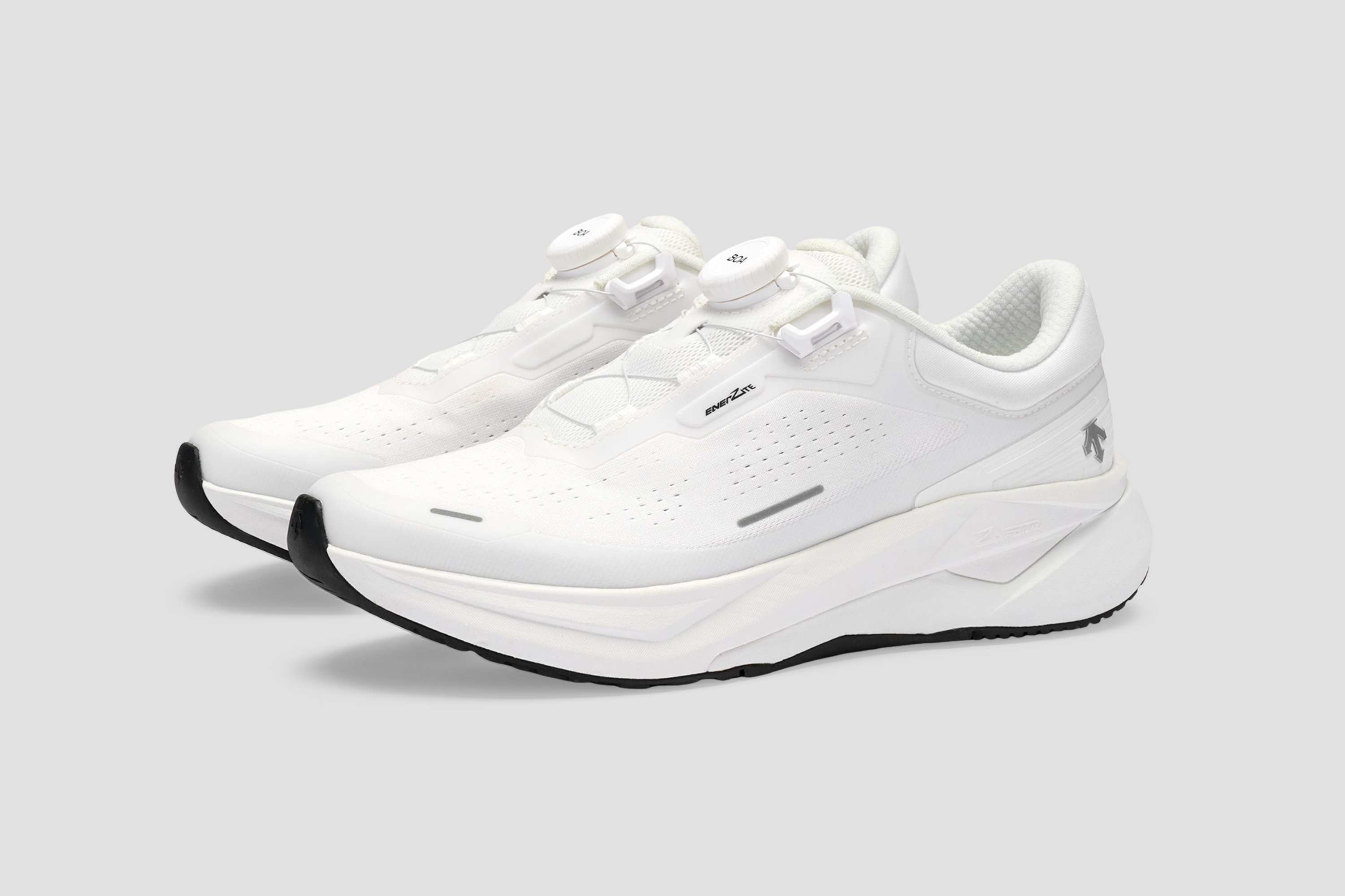 RUNNING Women LAVITATE 4.0 WIRE Shoes