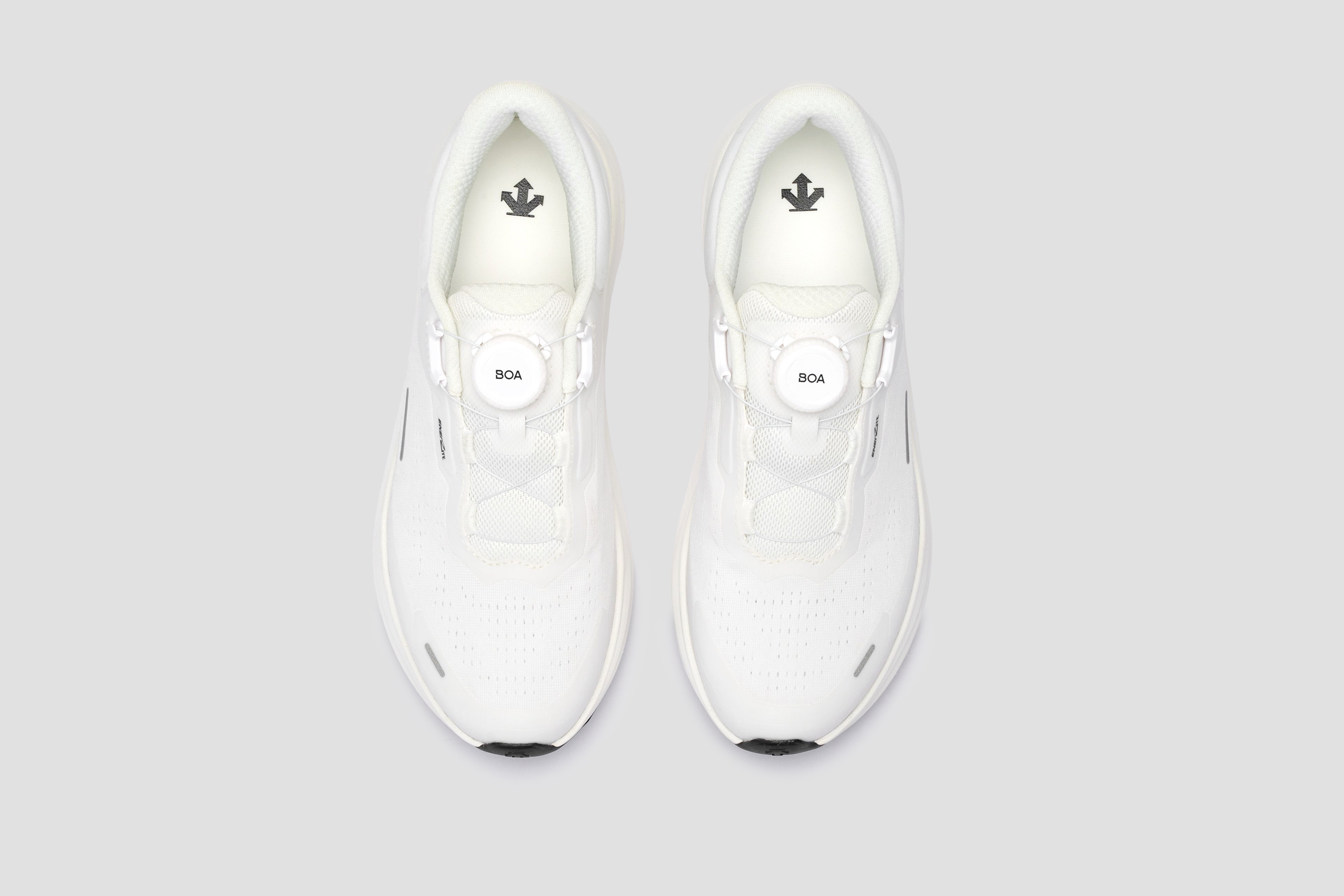 RUNNING Women LAVITATE 4.0 WIRE Shoes